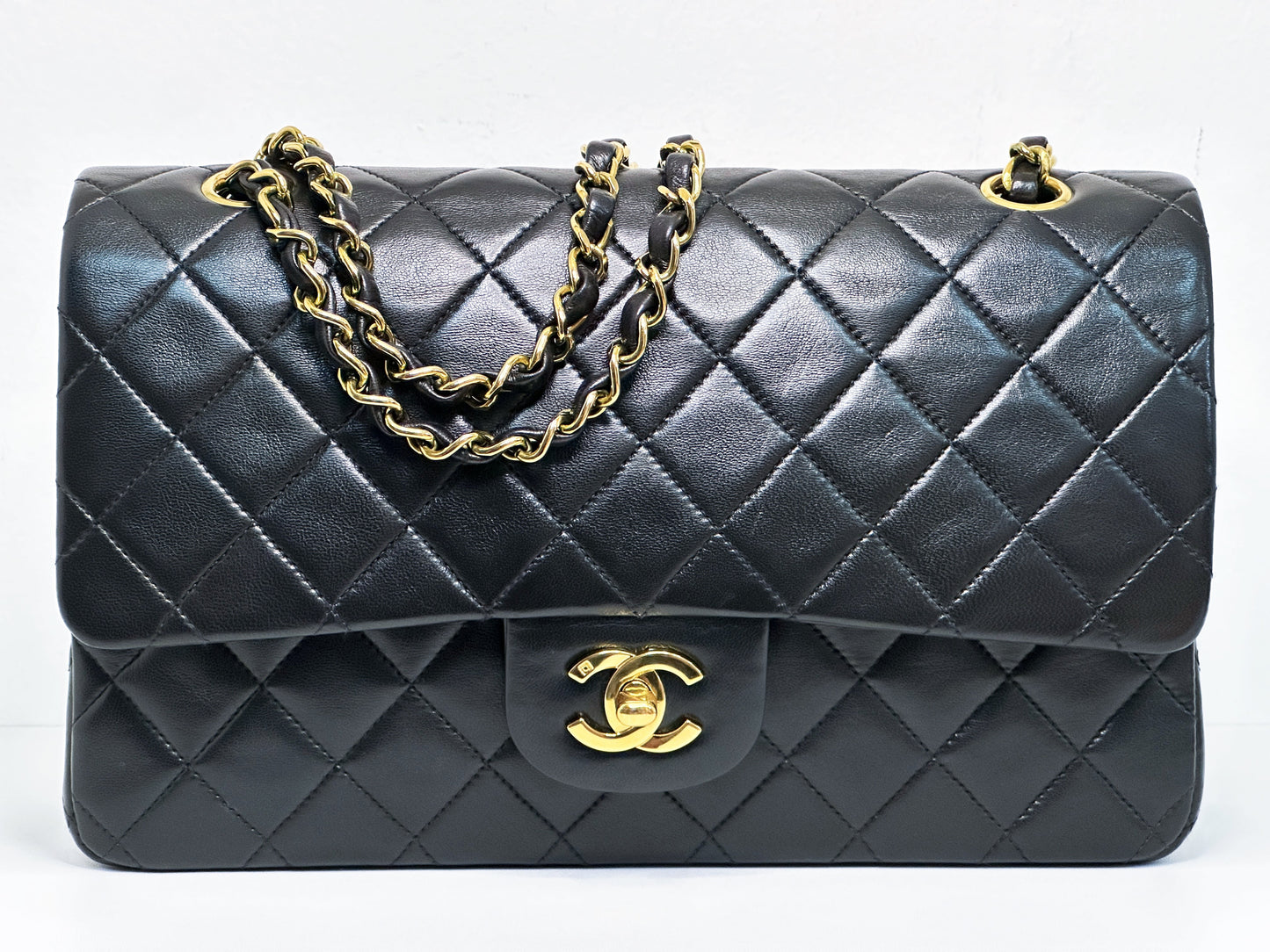 Chanel Vintage Black Quilted Lambskin Medium Classic Double Flap Bag 2843 holo card