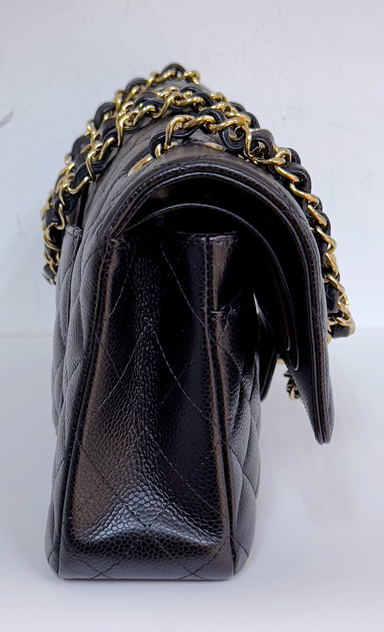Chanel Medium Classic Quilted Caviar Double Flap Bag Black 2022 year Microchip (There is a slight crack on the inner buckle)