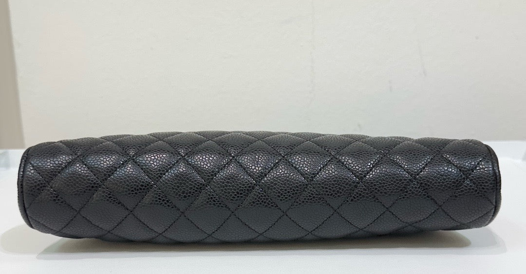 Chanel Quilted Timeless Kisslock Clutch Black Caviar SHW 1634 holo card