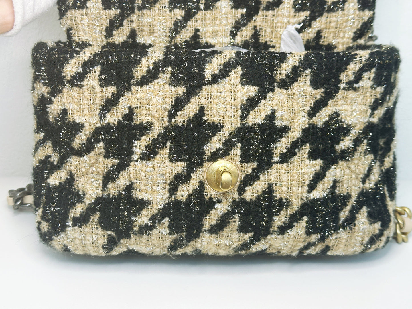 CHANEL 19K HOUNDSTOOTH TWEED 19 Small BEIGE/BLACK 2877 holo card