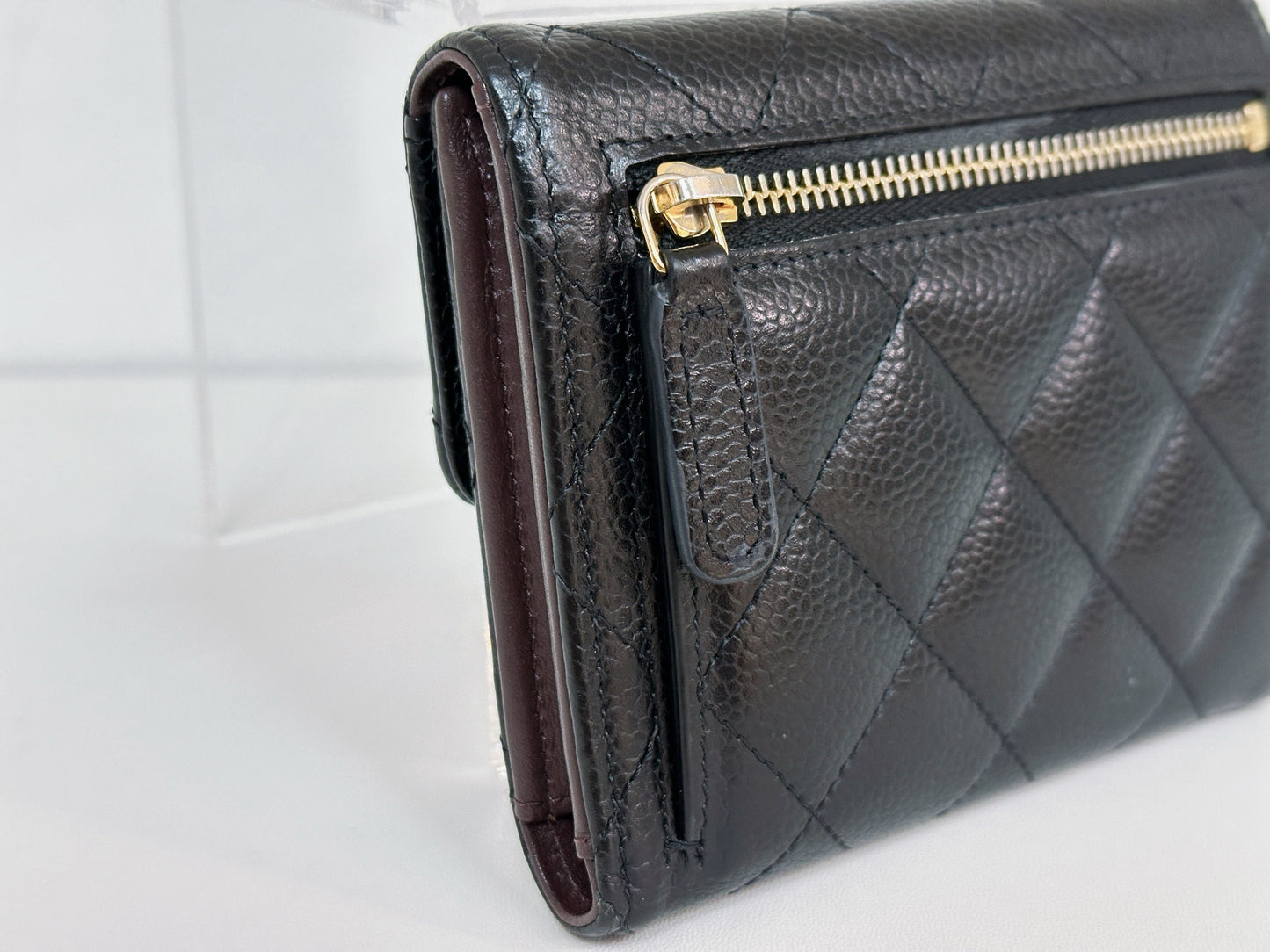 CHANEL CLASSIC TRIFOLD COMPACT IN BLACK CAVIAR WALLET GHW UPKJ holo