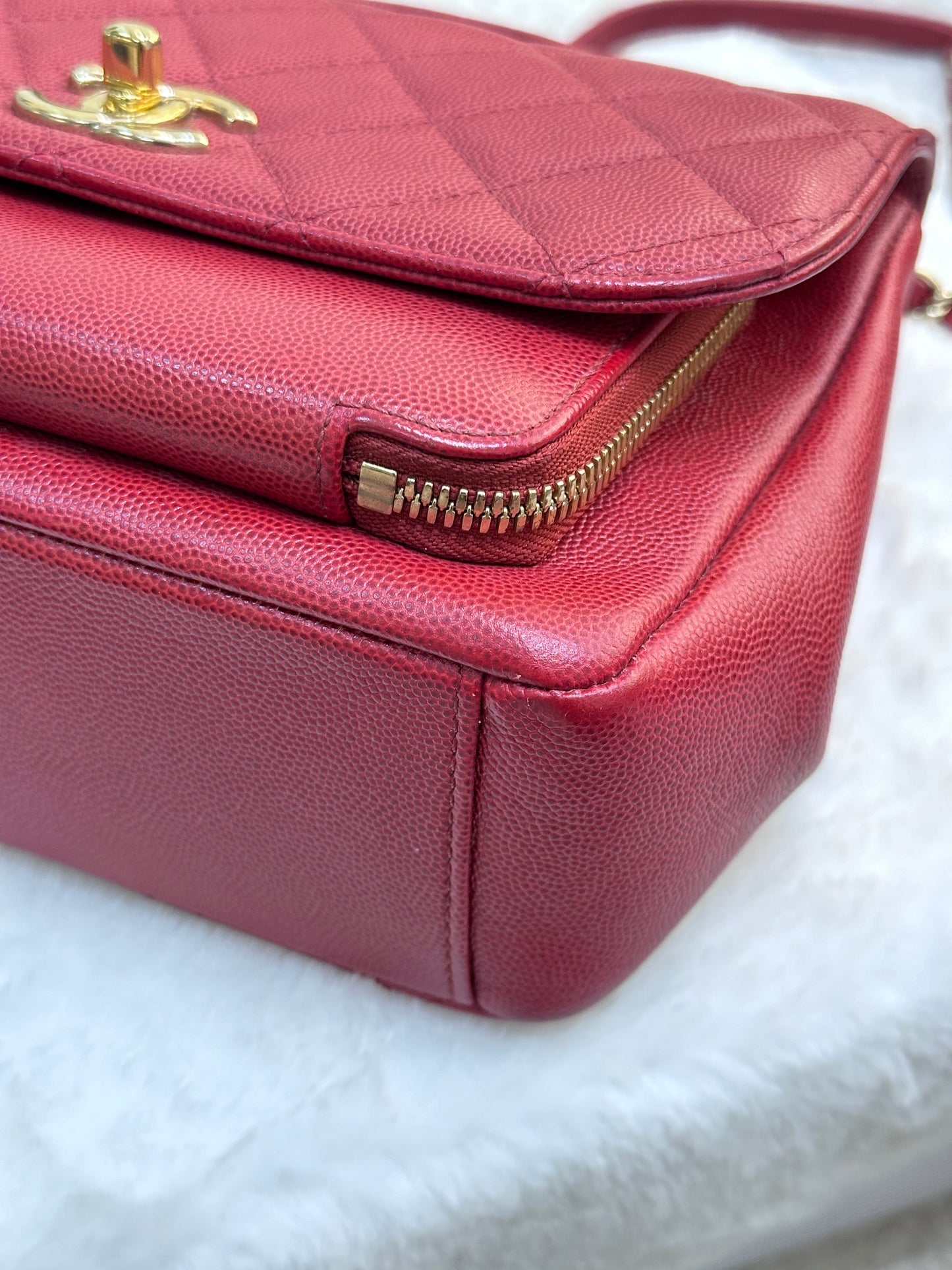 CHANEL Small Business Affinity Bag Red