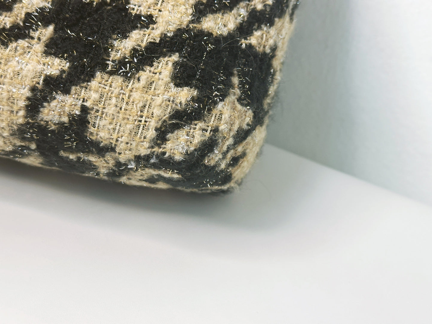 CHANEL 19K HOUNDSTOOTH TWEED 19 Small BEIGE/BLACK 2877 holo card