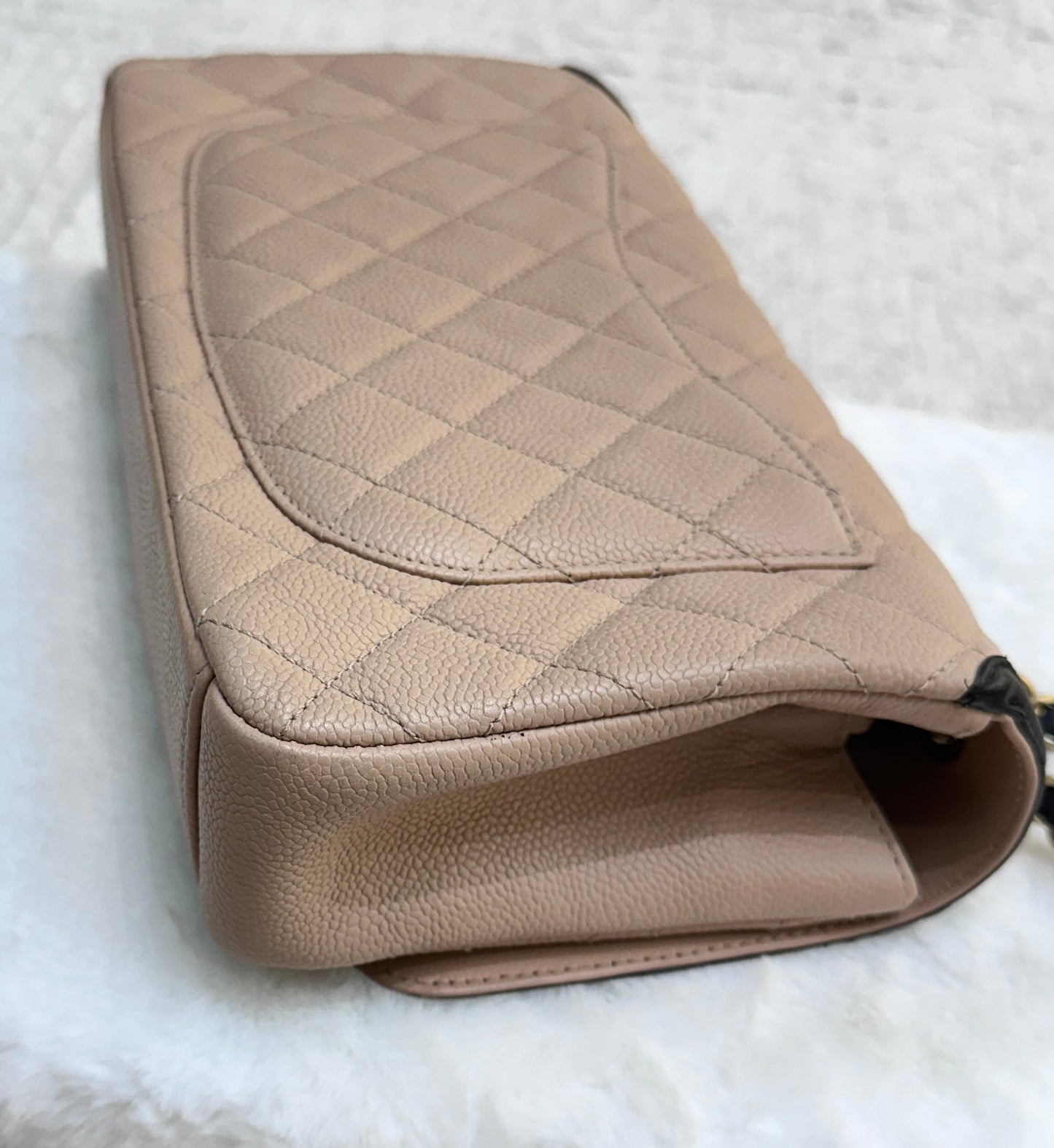 CHANEL Caviar Quilted Medium CC Filigree Flap Beige Black