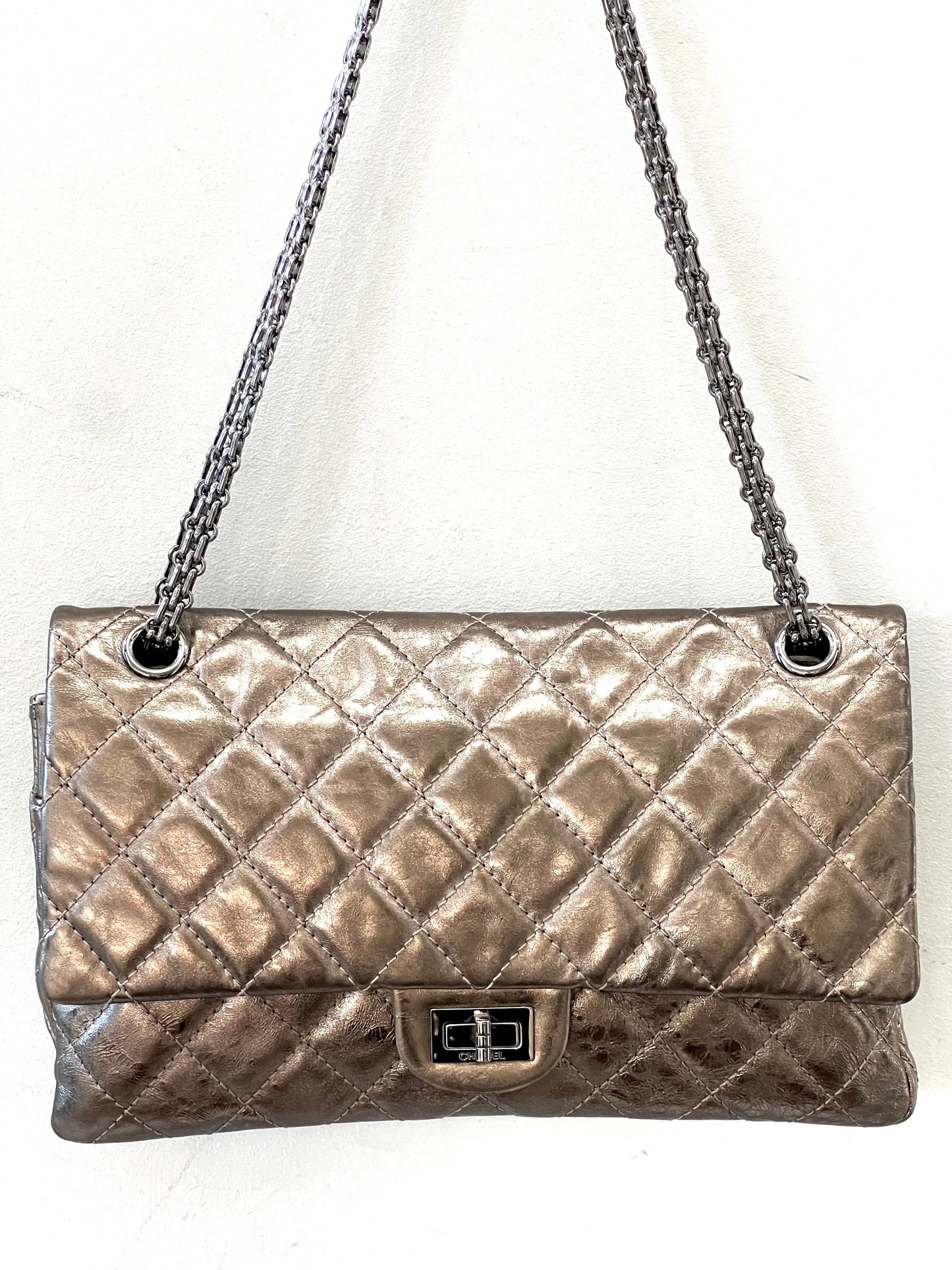 CHANEL METALLIC AGED QUILTED CALFSKIN 2.55 REISSUE FLAP BAG