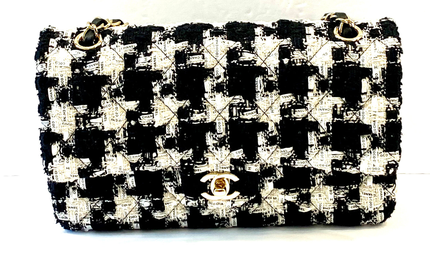 CHANEL QUILTED TWEED MEDIUM DOUBLE FLAP BAG