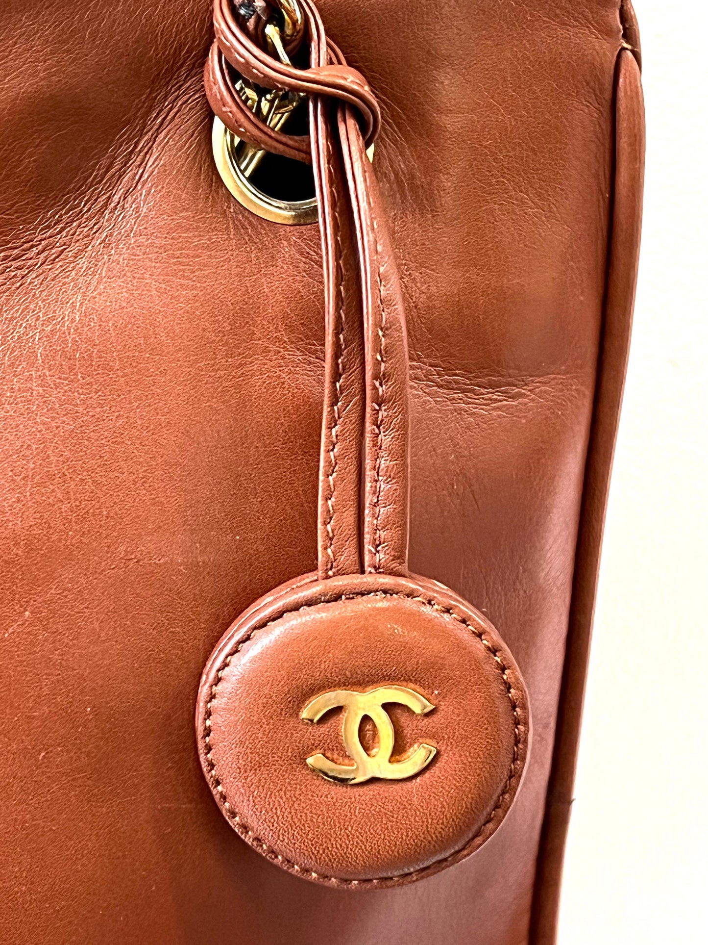 CHANEL VINTAGE MATELASSE SHOULDER CHAIN TOTE BAG