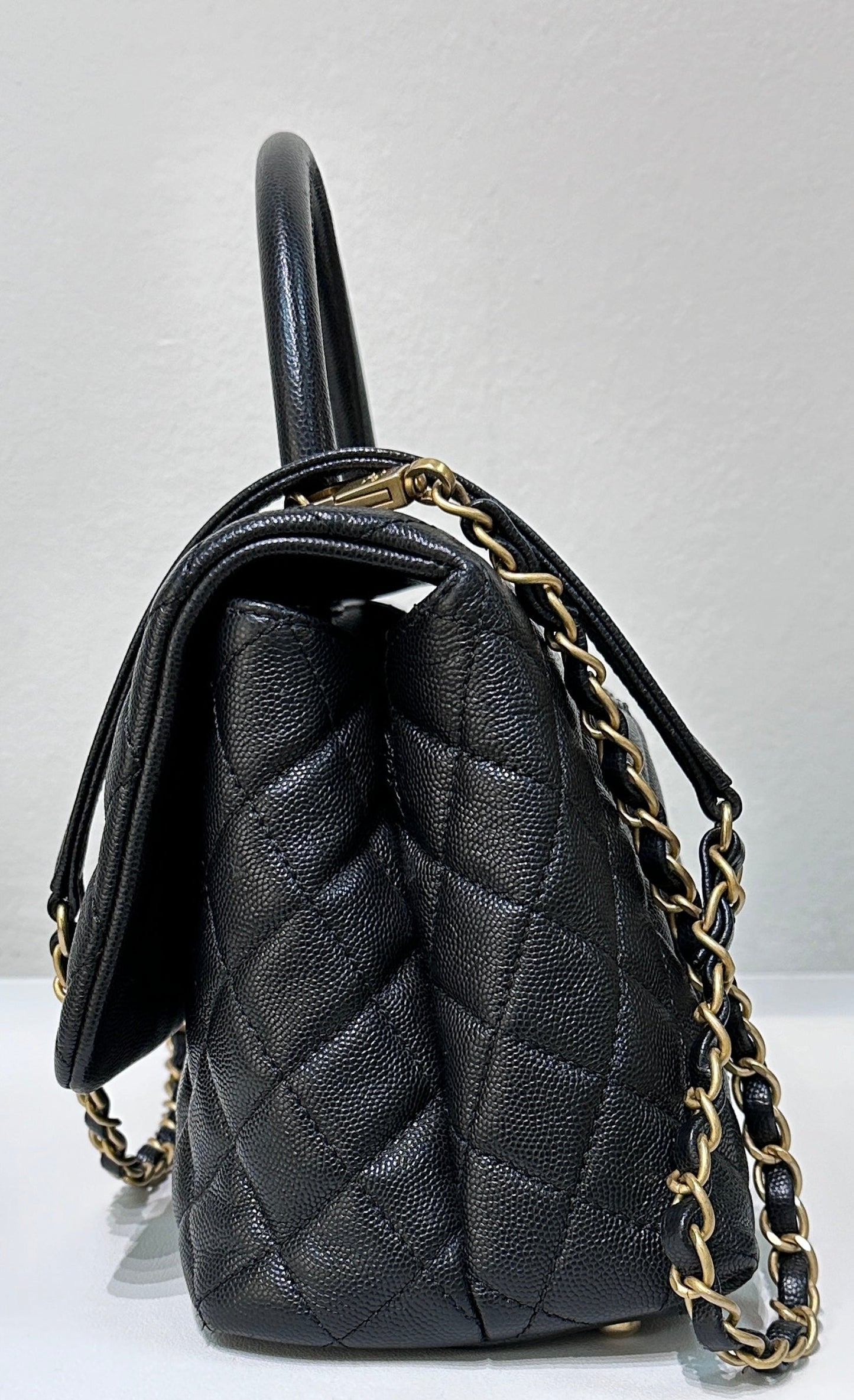 Chanel Coco Handle Cuir Matelasse Caviar Noir