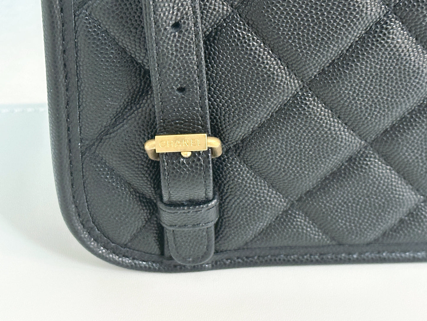 Chanel Caviar Quilted 22k Large School Memory Top Handle Flap Black microchip T076