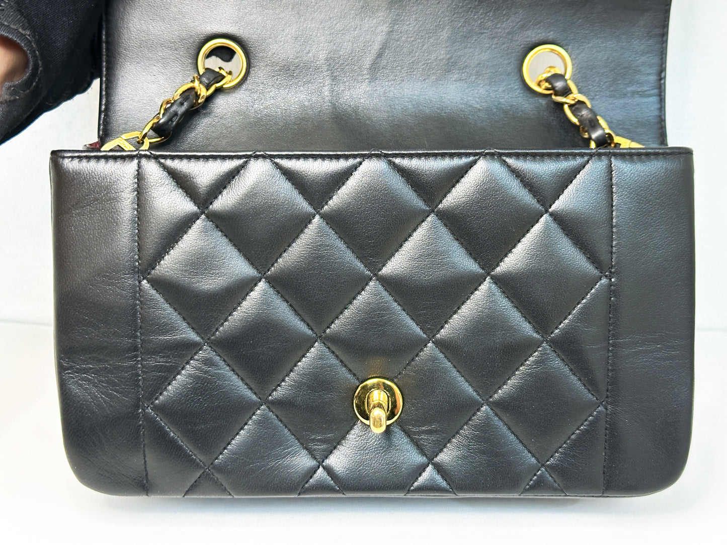 Chanel Vintage Quilted Diana Flap Bag Black Lambskin 3266 holo