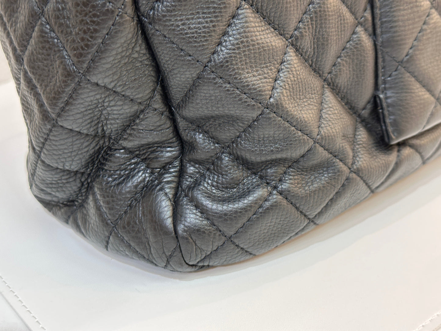 Chanel 2017 Calfskin Quilted XXL Travel Flap shoulder bag Black GHW 2382 holo card