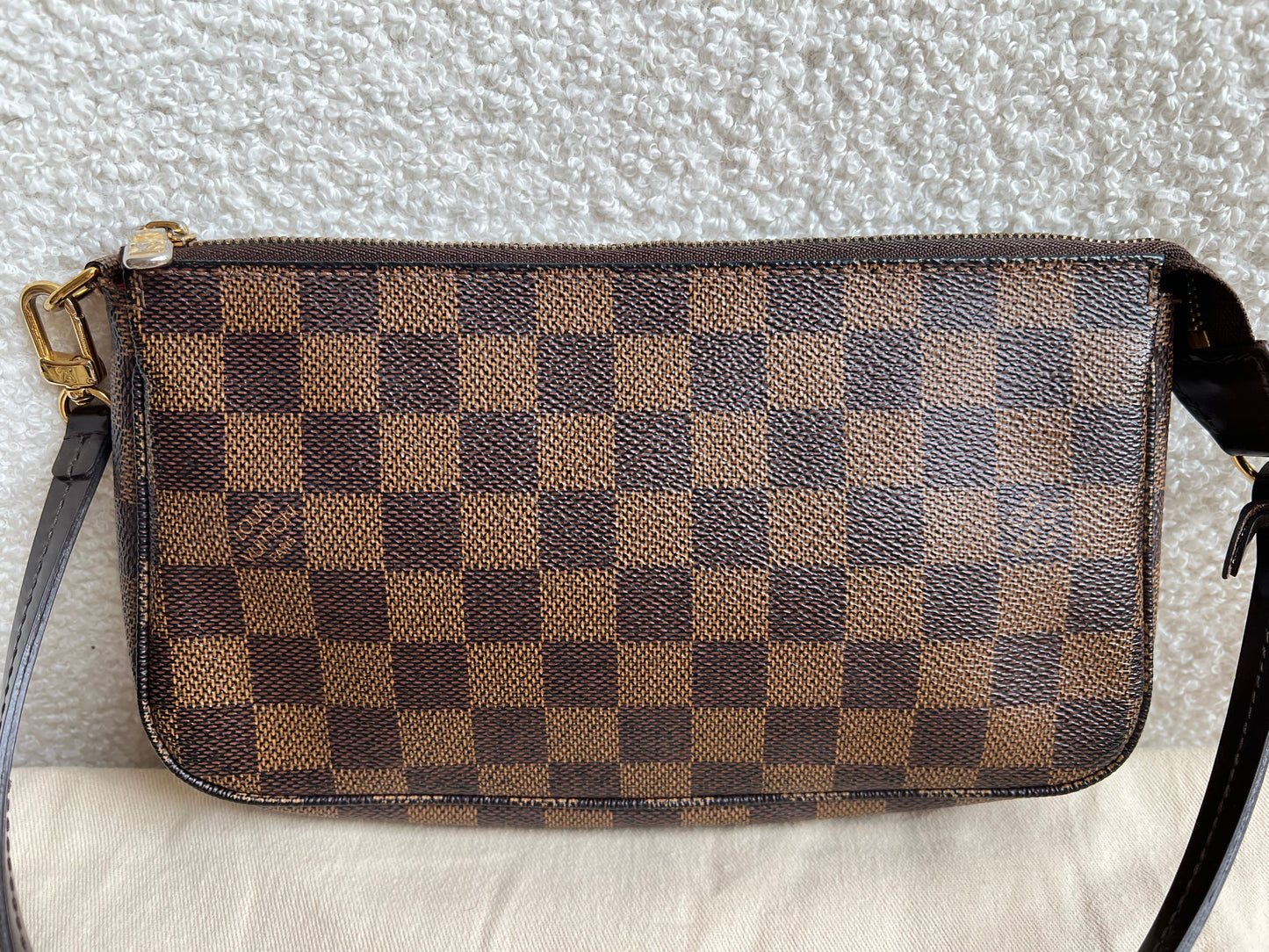 Louis Vuitton Pochette Accessoires Damier Ebene