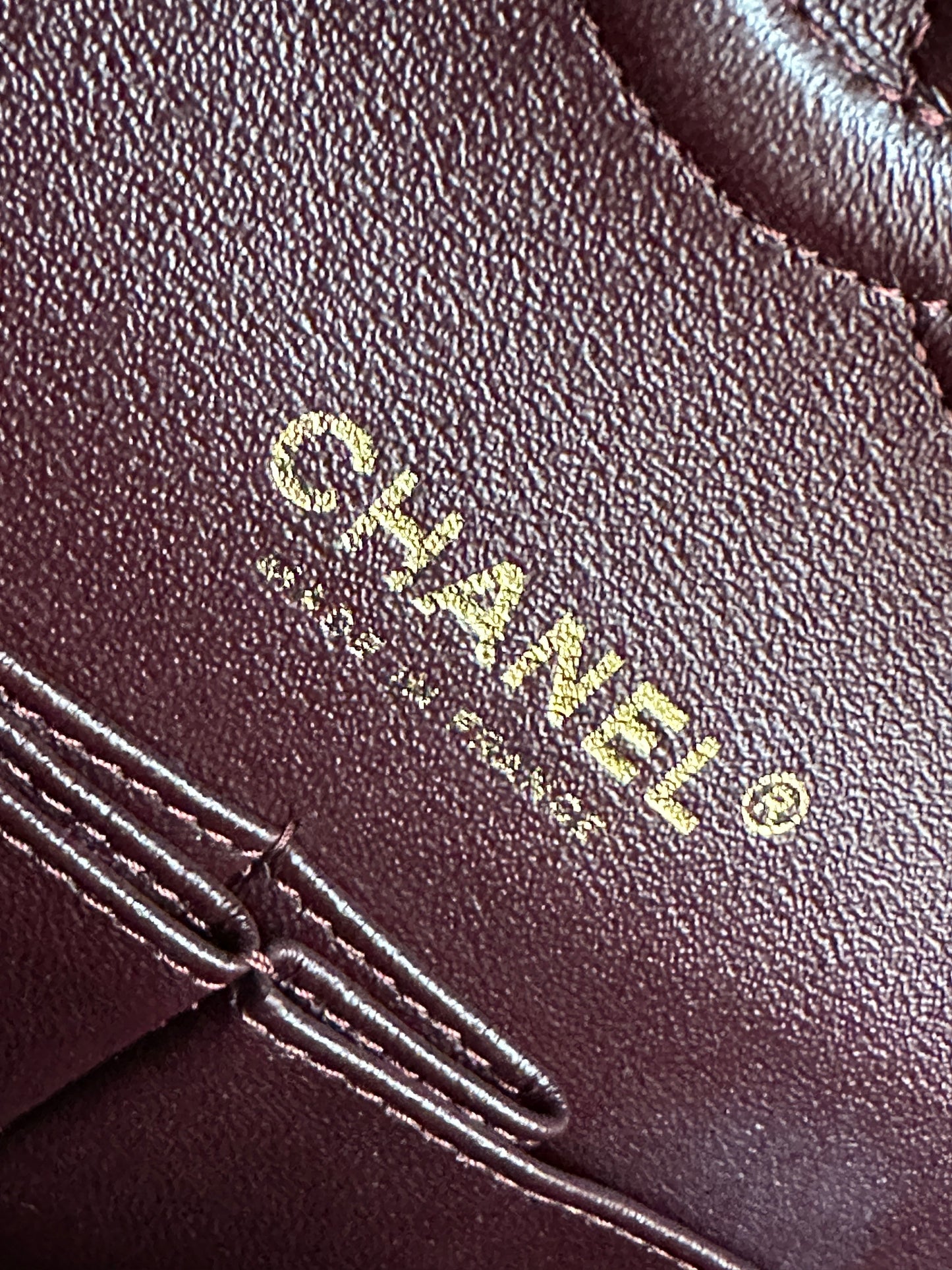 Chanel Medium Classic Quilted Caviar Double Flap Bag Black 2022 year Microchip (There is a slight crack on the inner buckle)