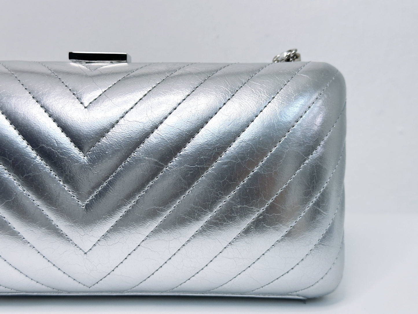 Chanel Silver Chain Fringe Leather Clutch Bag Silvery 2572 holo
