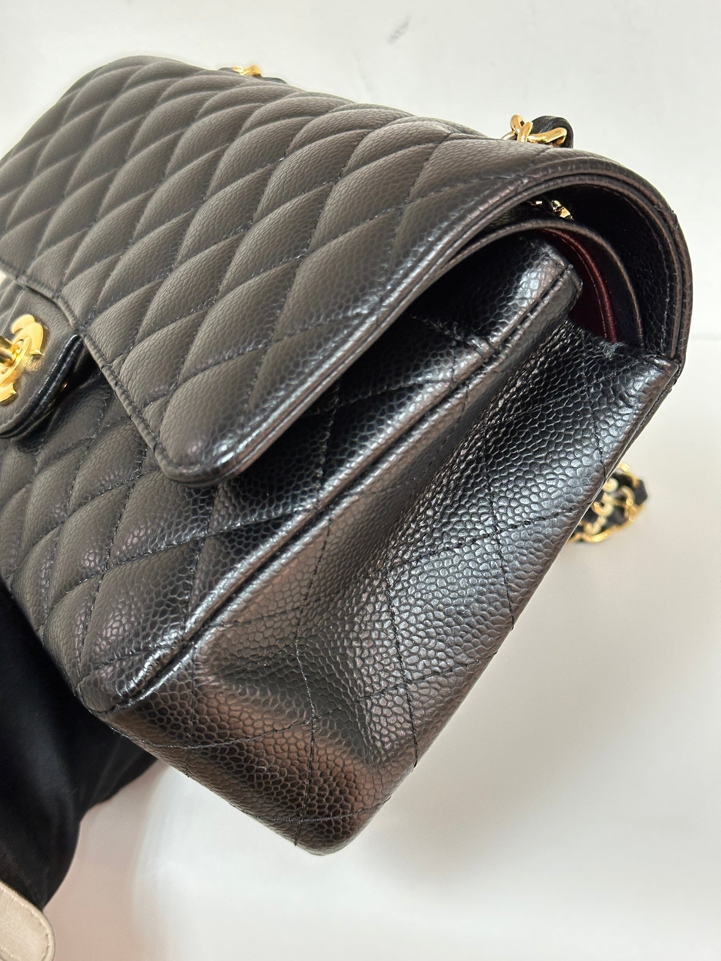 Chanel Medium Classic Quilted Caviar Double Flap Bag Black 2022 year Microchip (There is a slight crack on the inner buckle)