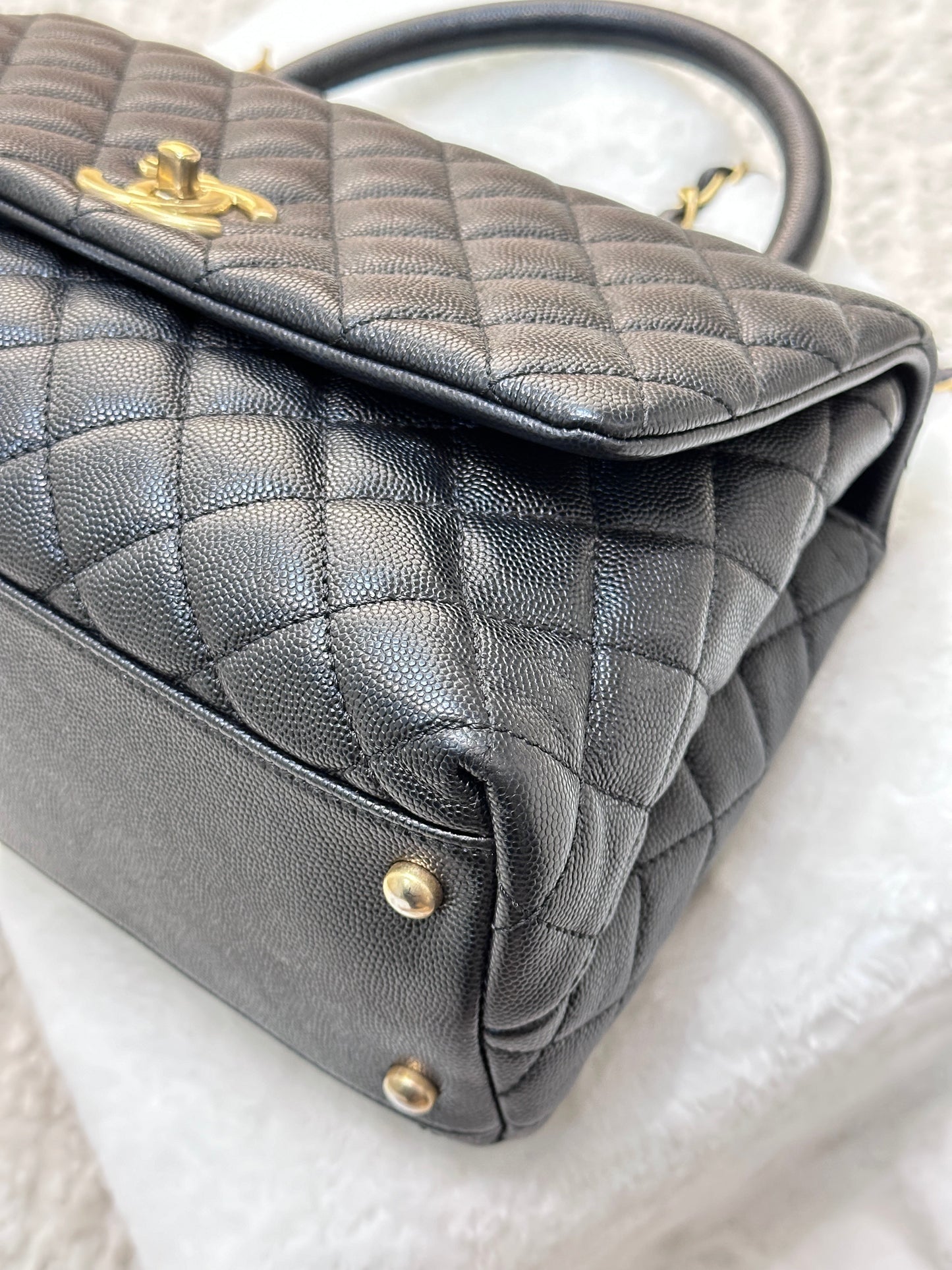 Chanel Coco Handle Cuir Matelasse Caviar Noir
