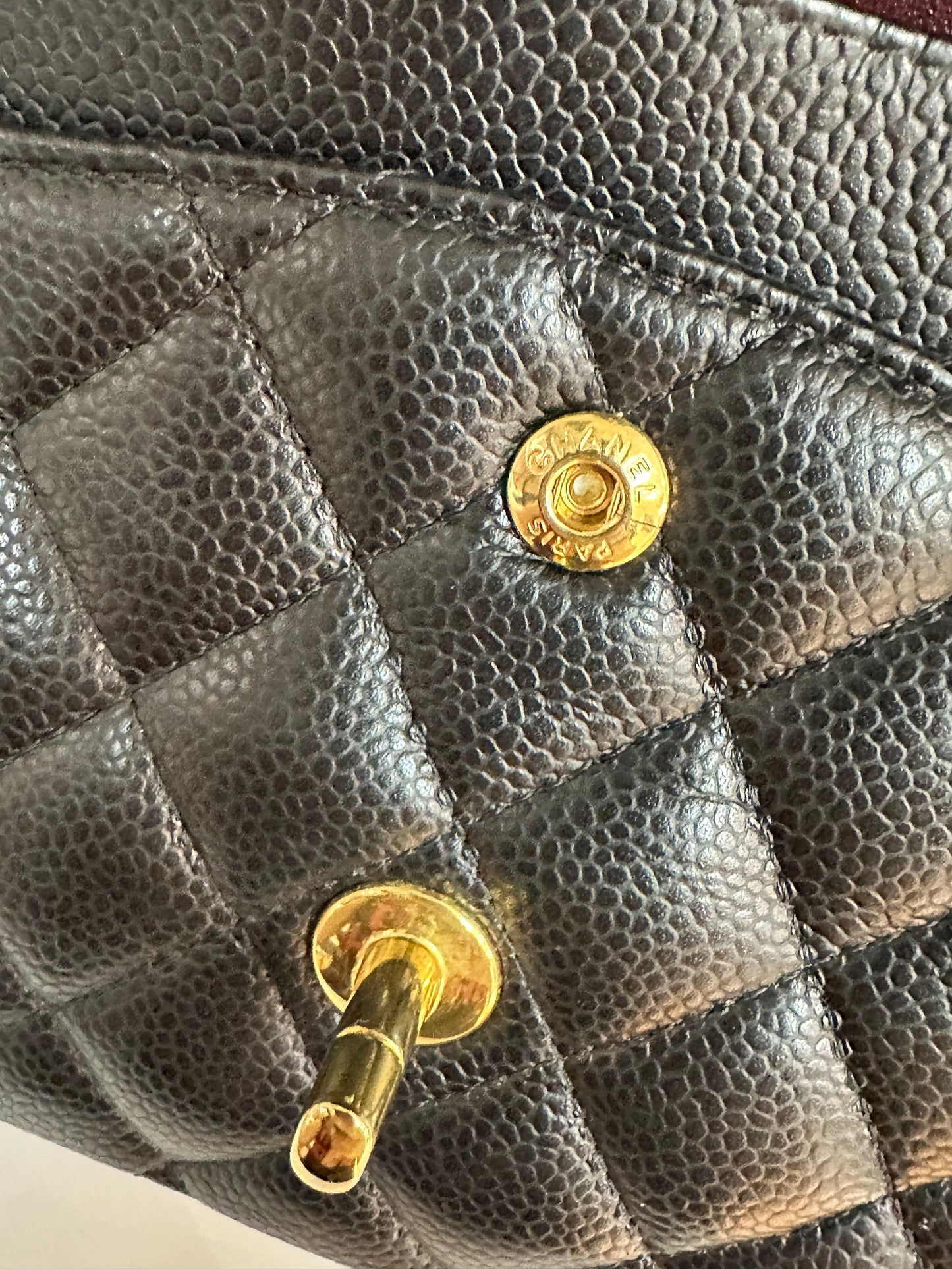 Chanel Medium Classic Quilted Caviar Double Flap Bag Black 2022 year Microchip (There is a slight crack on the inner buckle)