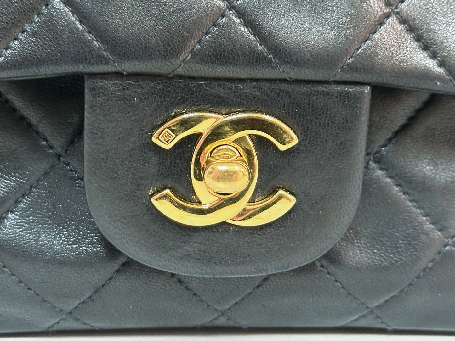 Chanel Vintage Black Quilted Lambskin Small Classic Double Flap Bag 4591 holo card