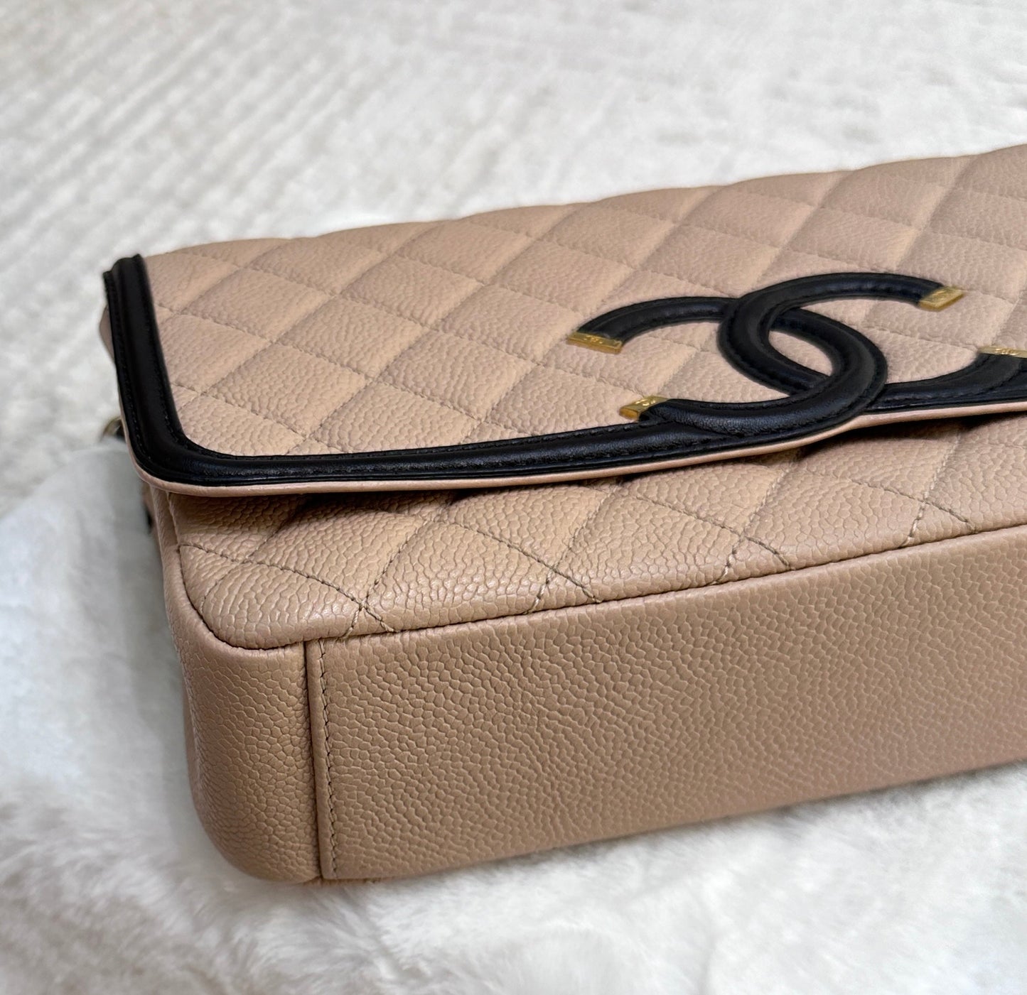CHANEL Caviar Quilted Medium CC Filigree Flap Beige Black