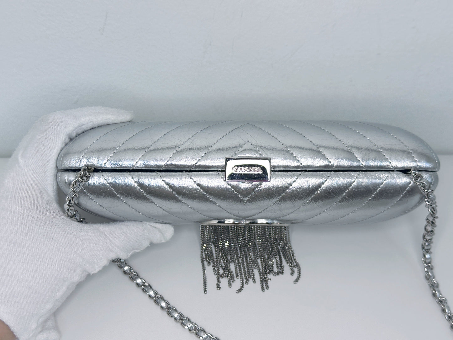 Chanel Silver Chain Fringe Leather Clutch Bag Silvery 2572 holo