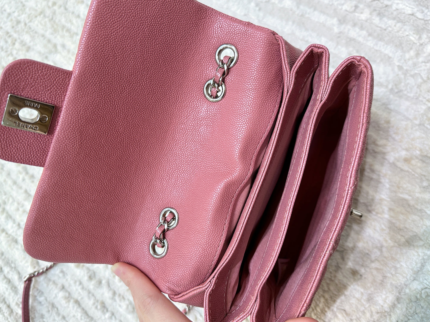 CHANEL Caviar Quilted Small Urban Companion Flap Pink