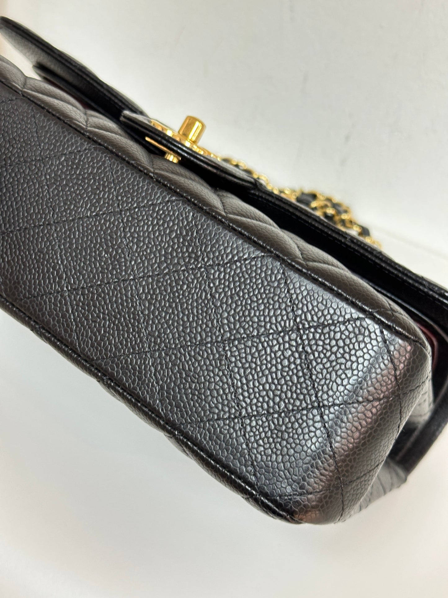Chanel Medium Classic Quilted Caviar Double Flap Bag Black 2022 year Microchip (There is a slight crack on the inner buckle)