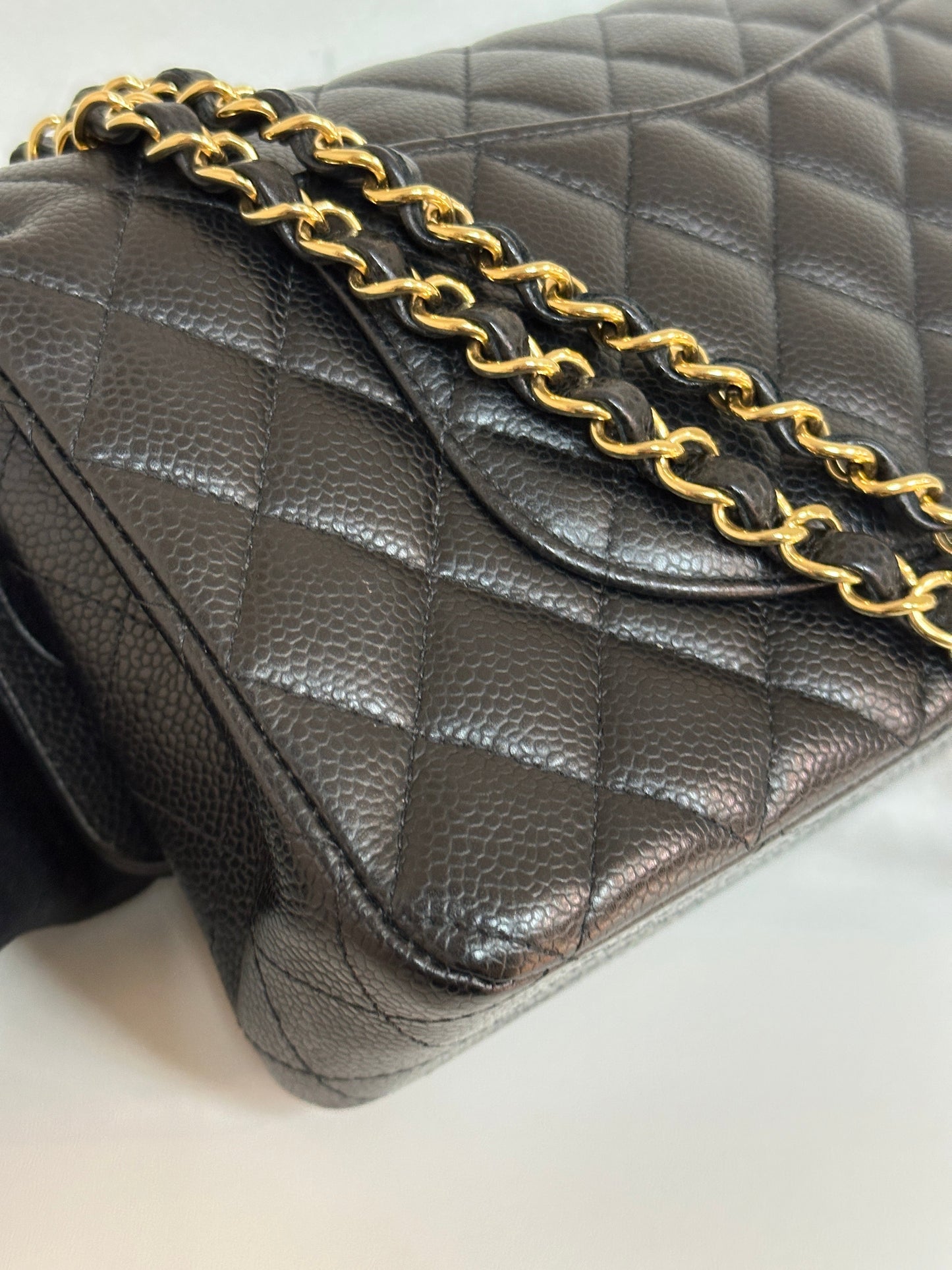 Chanel Medium Classic Quilted Caviar Double Flap Bag Black 2022 year Microchip (There is a slight crack on the inner buckle)