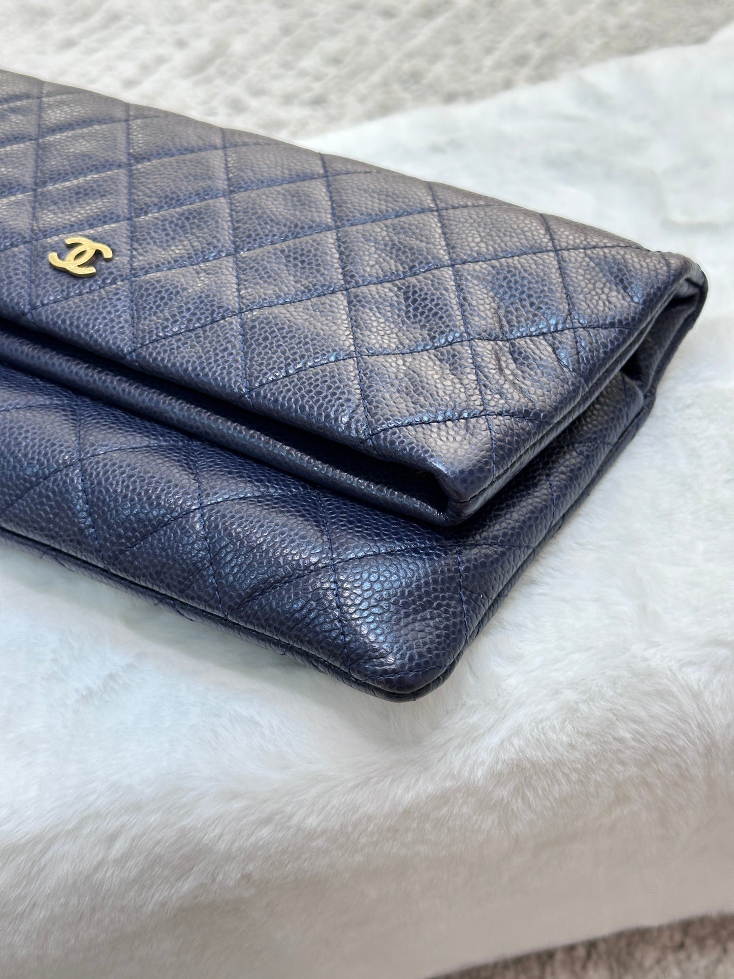 Chanel Beauty CC Clutch Quilted Caviar Blue