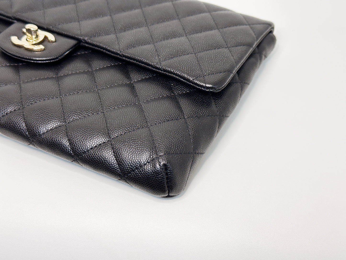 Chanel Quilted Caviar Classic Clutch GHW Black 2683 holo card