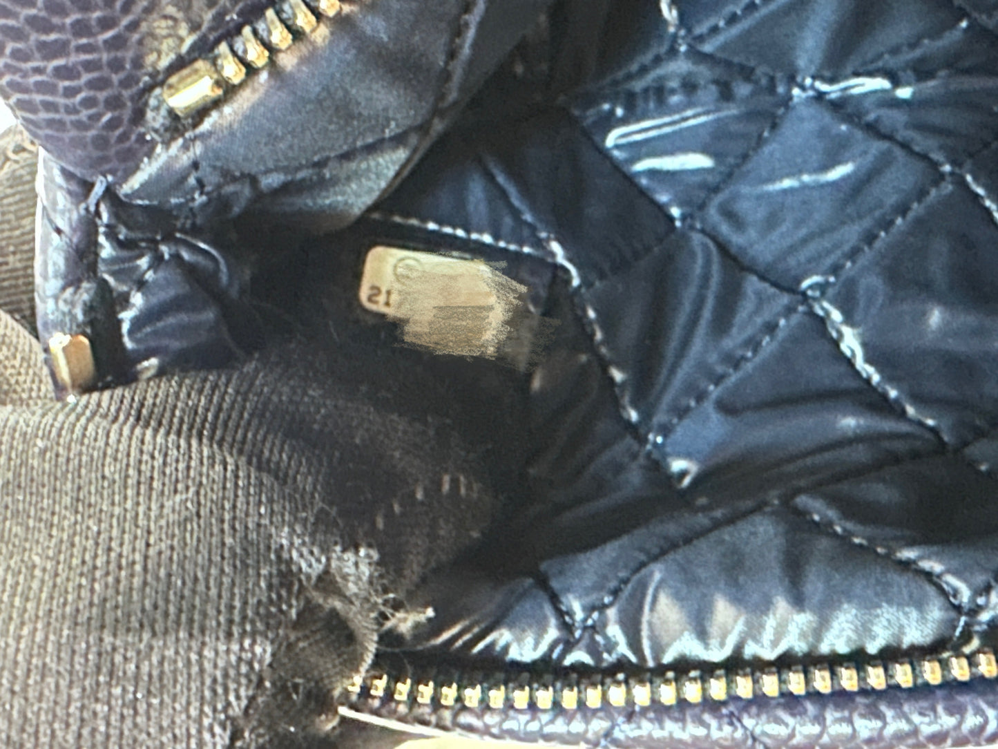 Chanel Beauty CC Clutch Quilted Caviar Blue