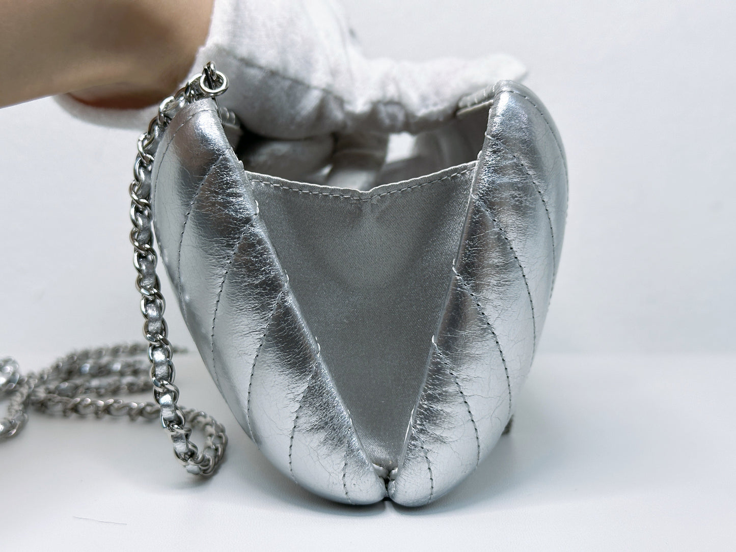 Chanel Silver Chain Fringe Leather Clutch Bag Silvery 2572 holo