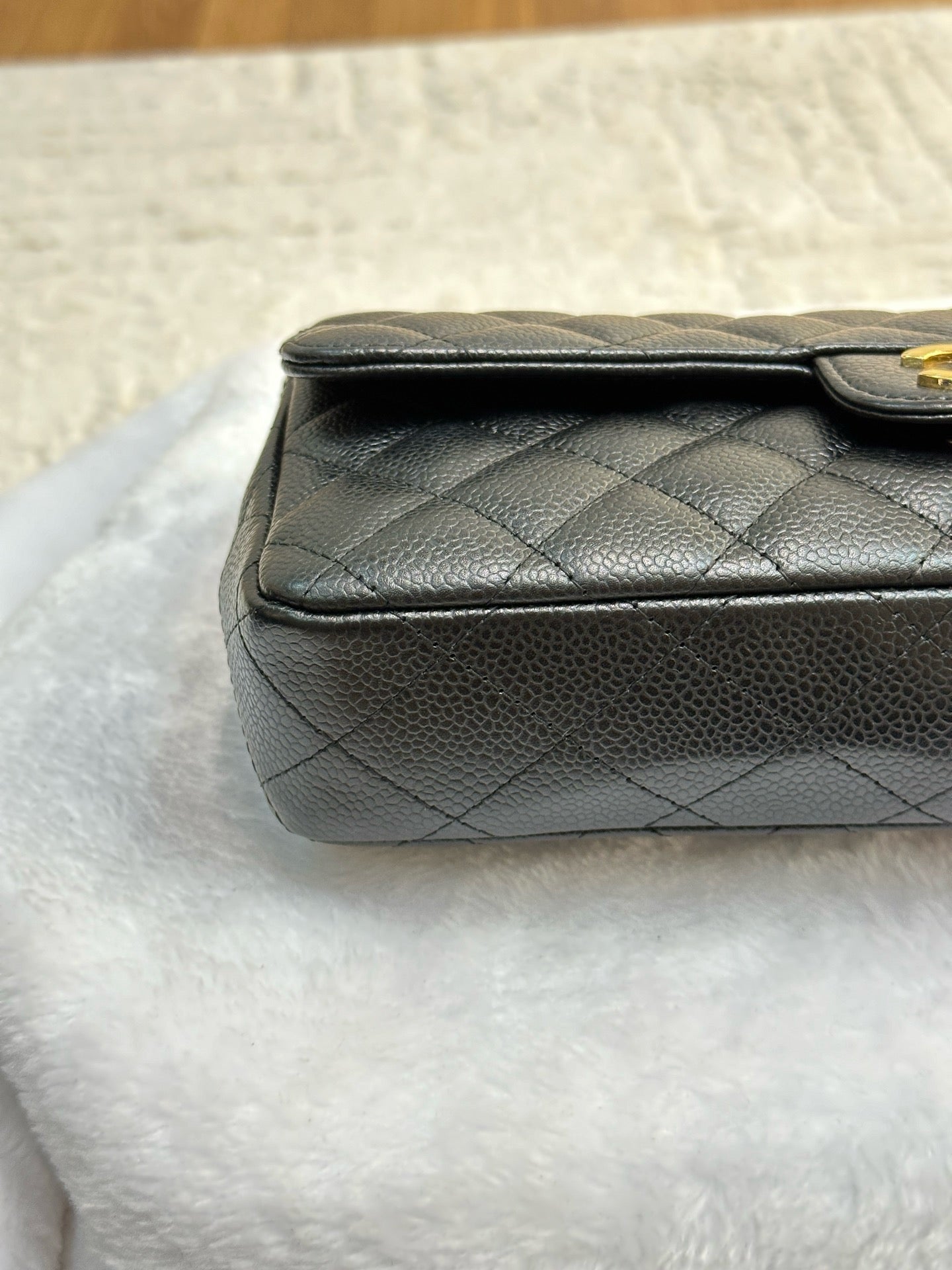Chanel Caviar East West Flap Bag Black GHW holo 1304 db