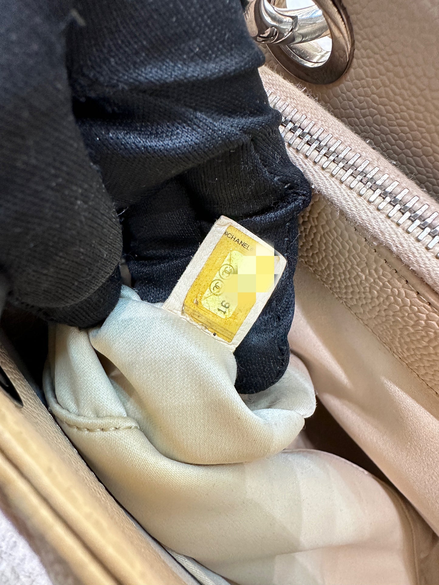 Chanel GST Beige Caviar Shw Bag