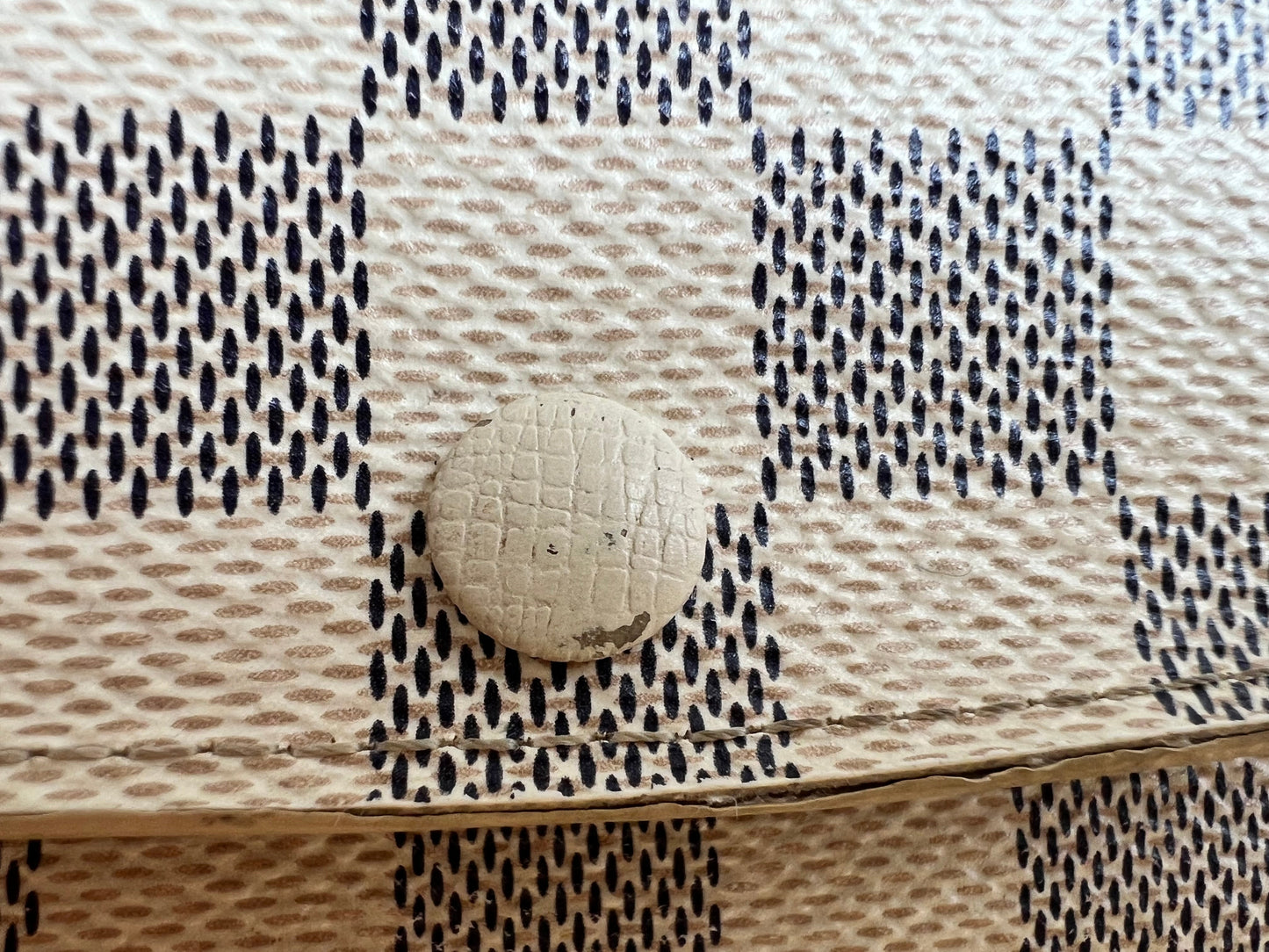 Louis Vuitton Emilie Wallet in Damier Azur  (RRP £430)