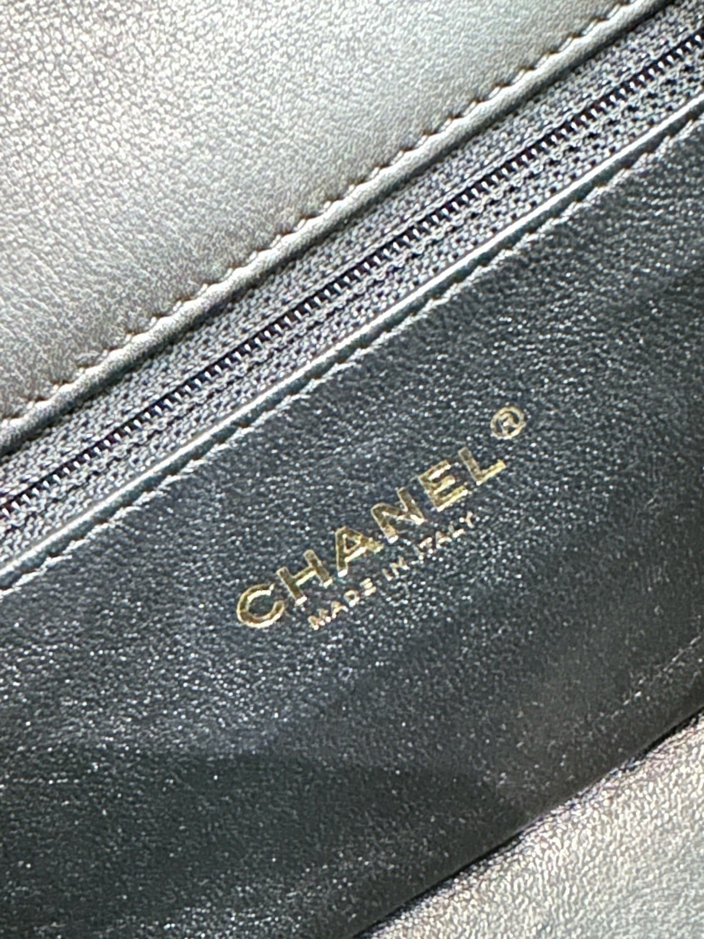 Chanel Small Caviar Quilted CC Filigree Flap Black GHW 2478 holo card