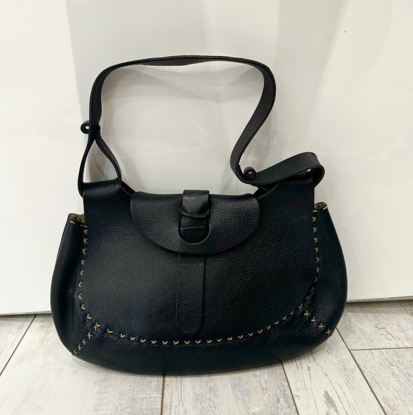 FENDI VINTAGE SELLERIA CALFSKIN LEATHER SHOULDER BAG