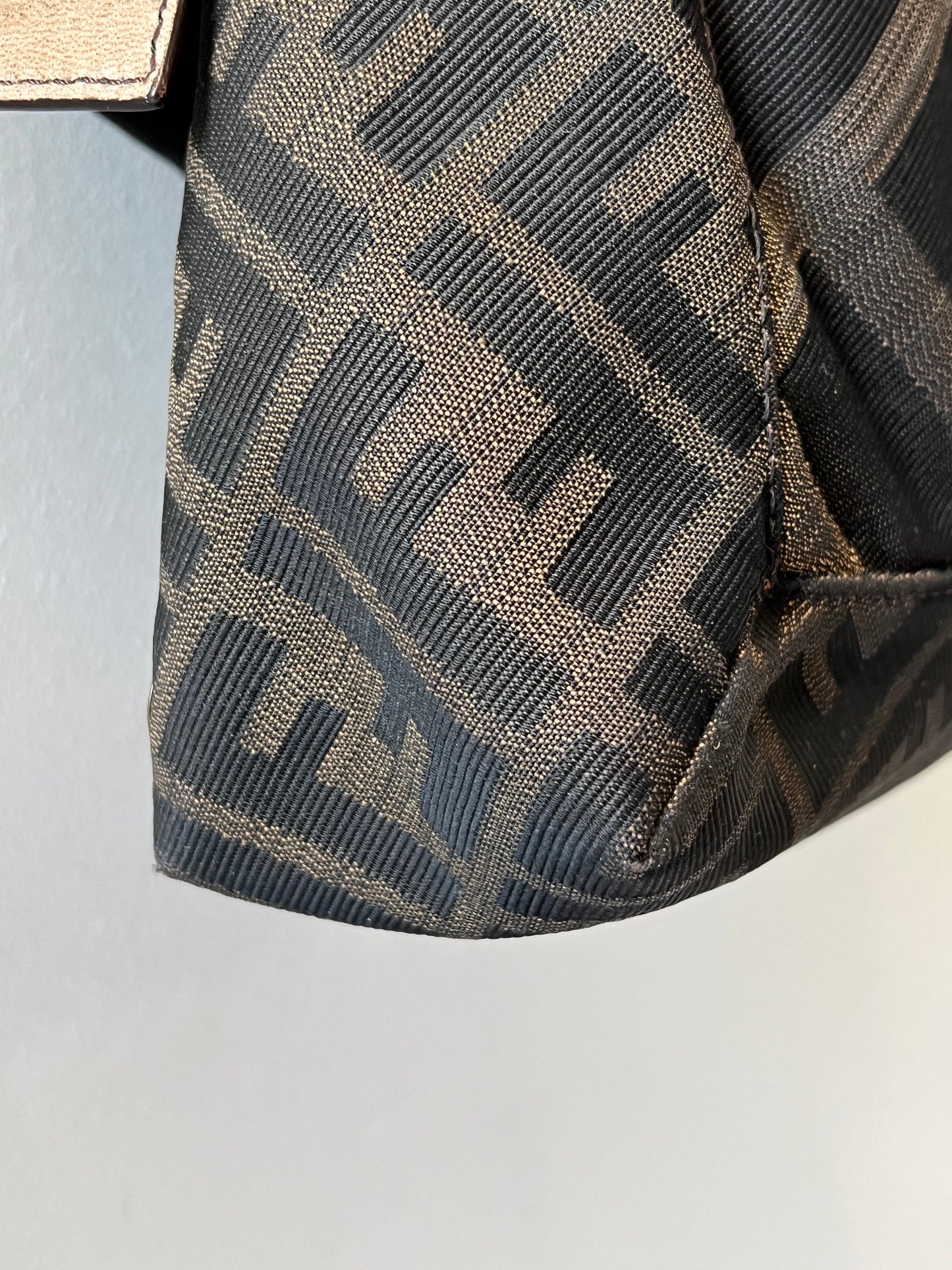FENDI VINTAGE MAXI BAGUETTE SHOULDER BAG
