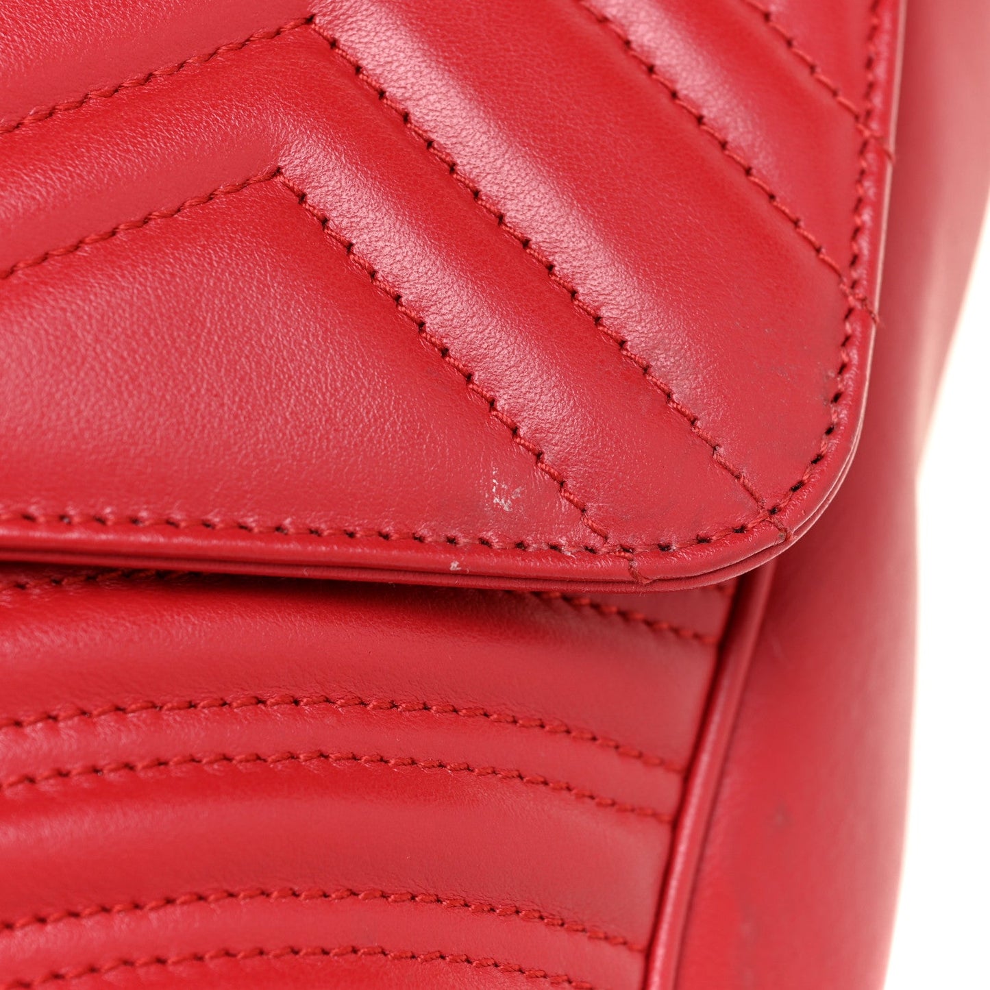 GUCCI GG MARMONT MATELASSE SHOULDER BAG