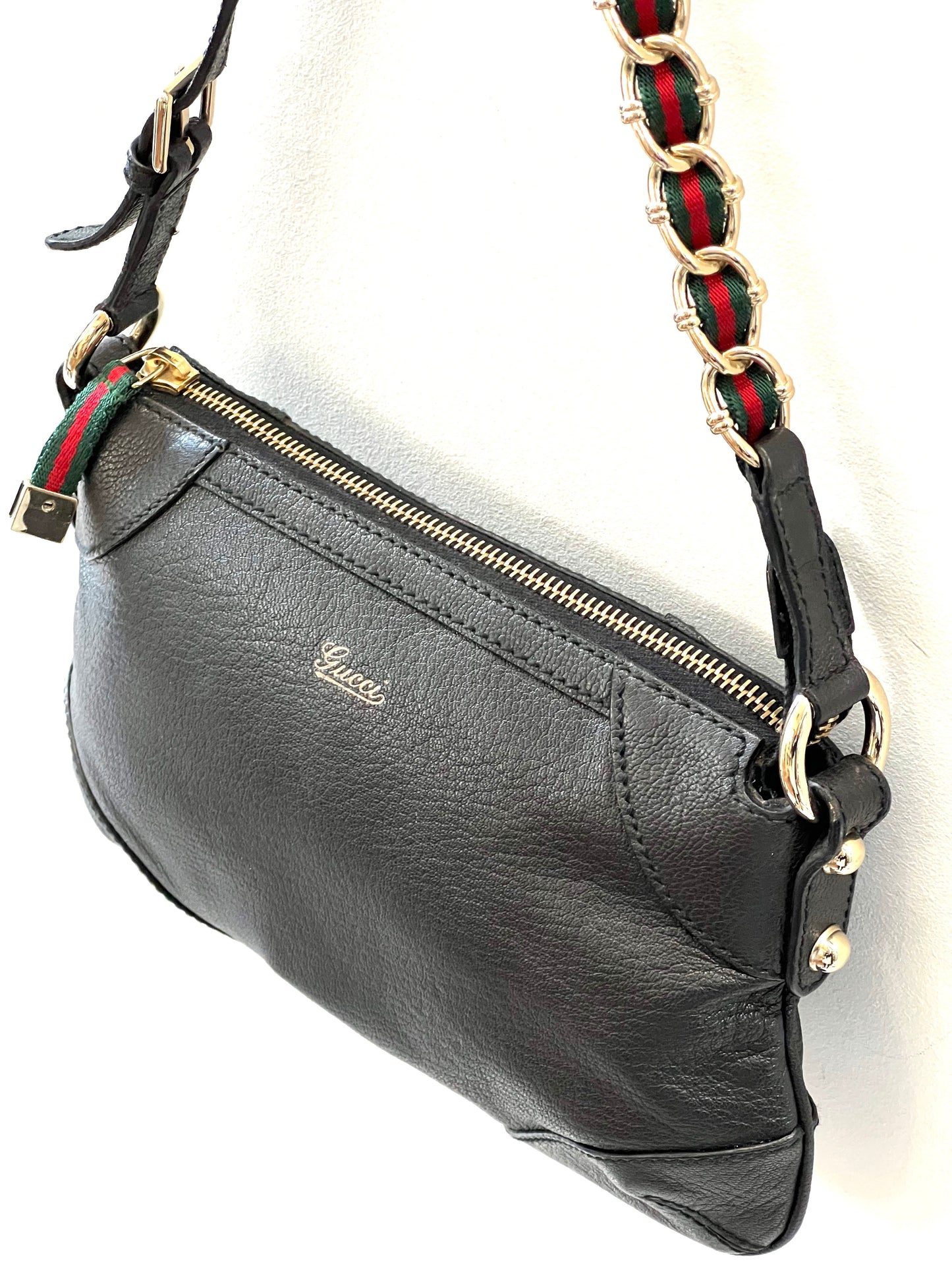 GUCCI CAPRI CHAIN SHOULDER BAG