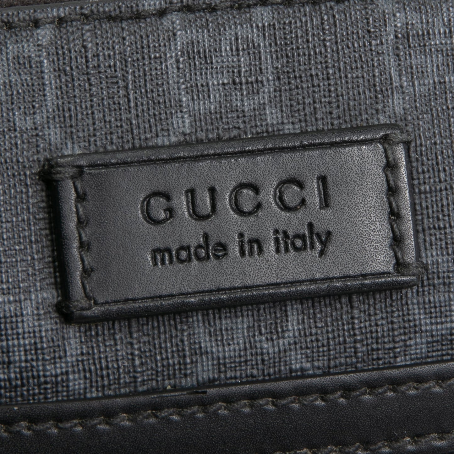 GUCCI GG Supreme Messenger- Black