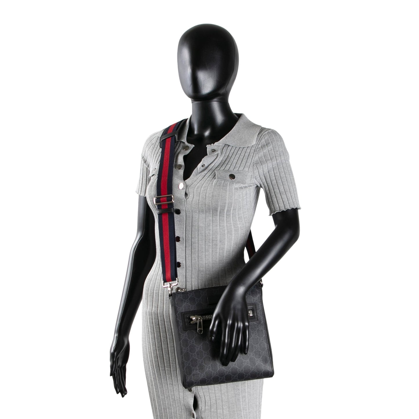 GUCCI GG Supreme Messenger - Black