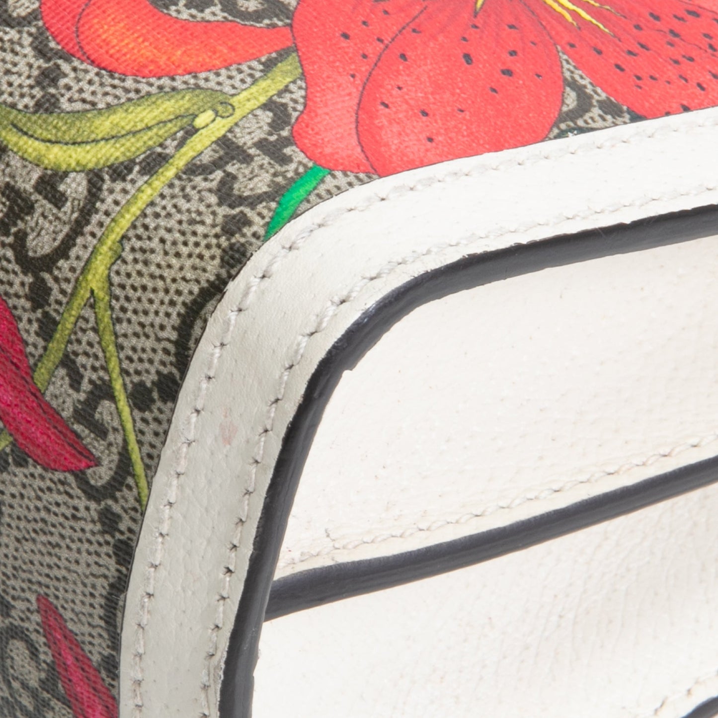 GUCCI Ophidia Floral GG Supreme Chain Shoulder Bag- White OUTLET FINAL SALE