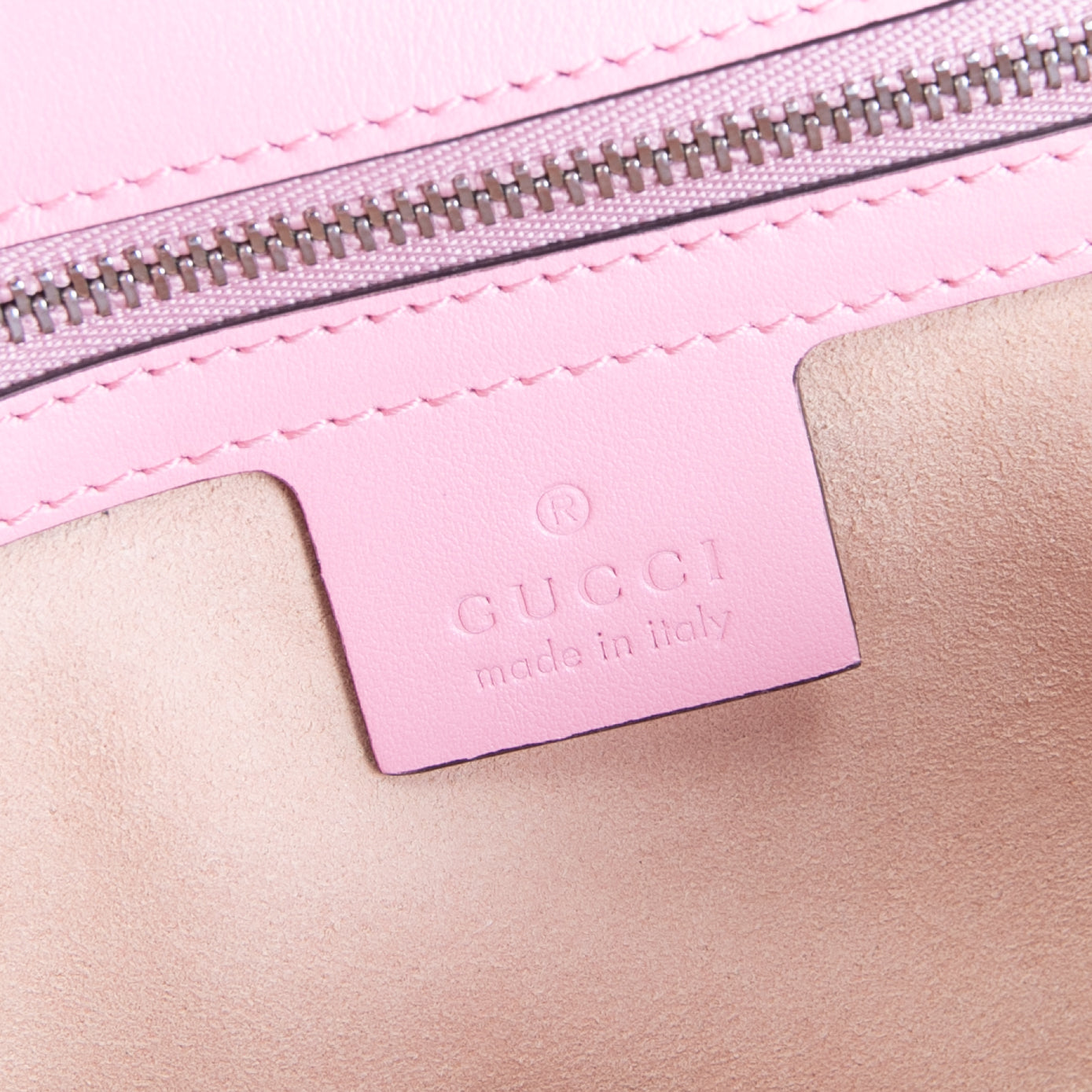 GUCCI Marmont Matelasse Flap Bag Small - Pink