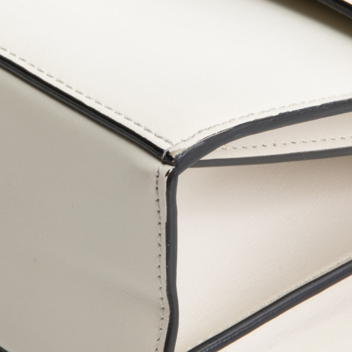 GUCCI Small Zumi Shoulder Bag - Ivory