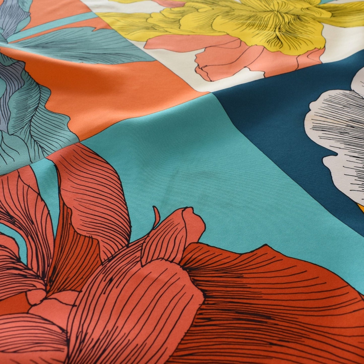 Hermes 'Etudes Pour Un Iris - Arc En Ciel' Scarf