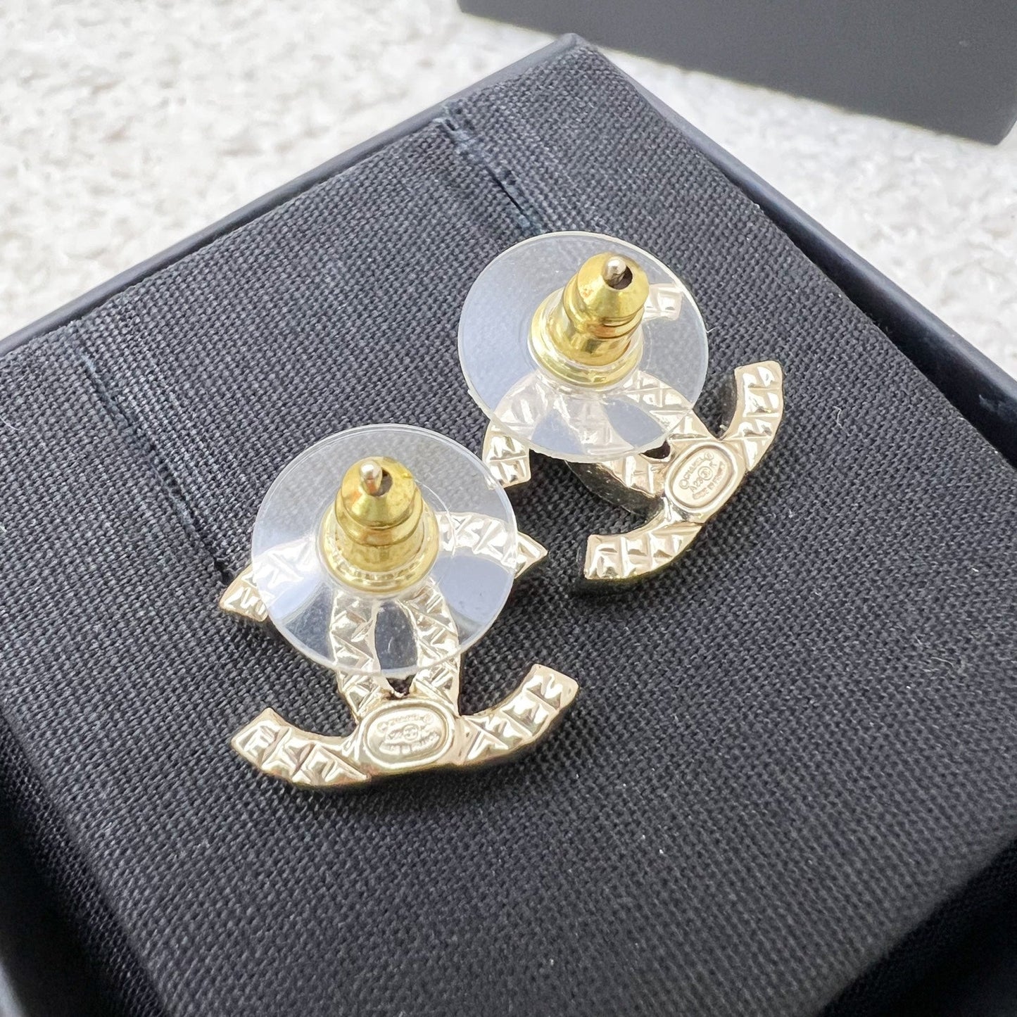 Chanel 23K CC Logo Earring with Diamantes in LGHW