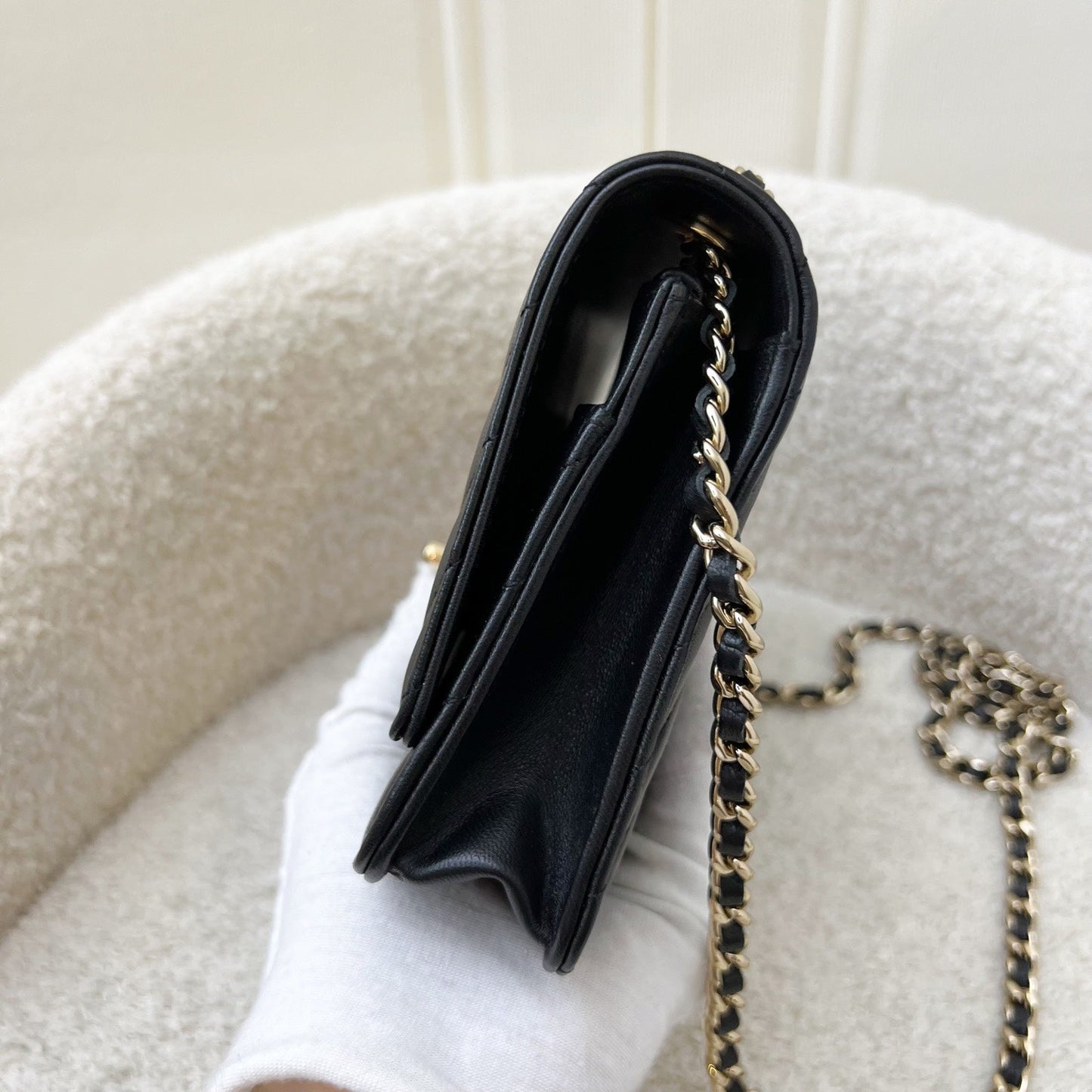 Chanel Trendy CC Wallet on Chain WOC in Black Chevron Lambskin and LGHW (Model: A80982)