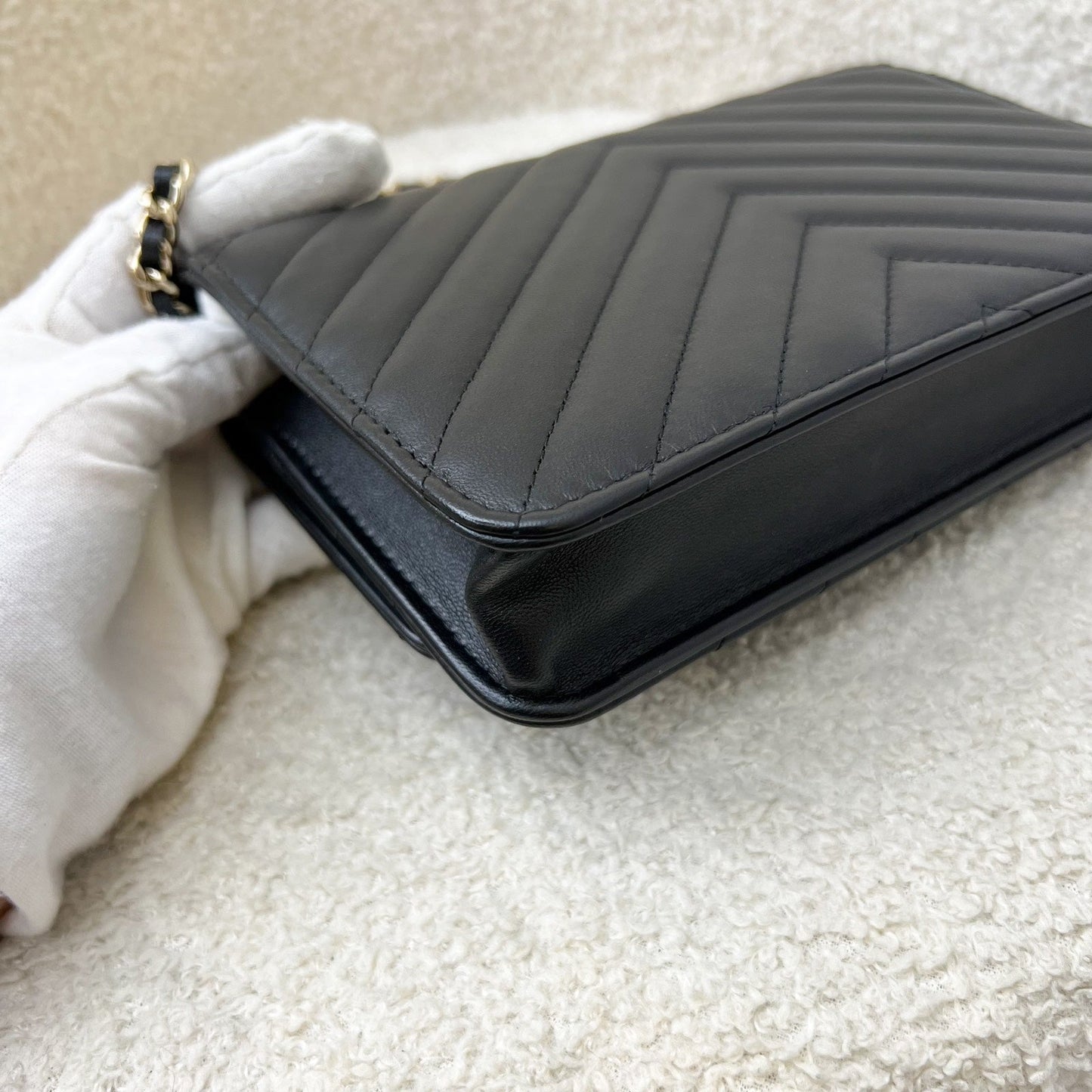 Chanel Trendy CC Wallet on Chain WOC in Black Chevron Lambskin and LGHW (Model: A80982)