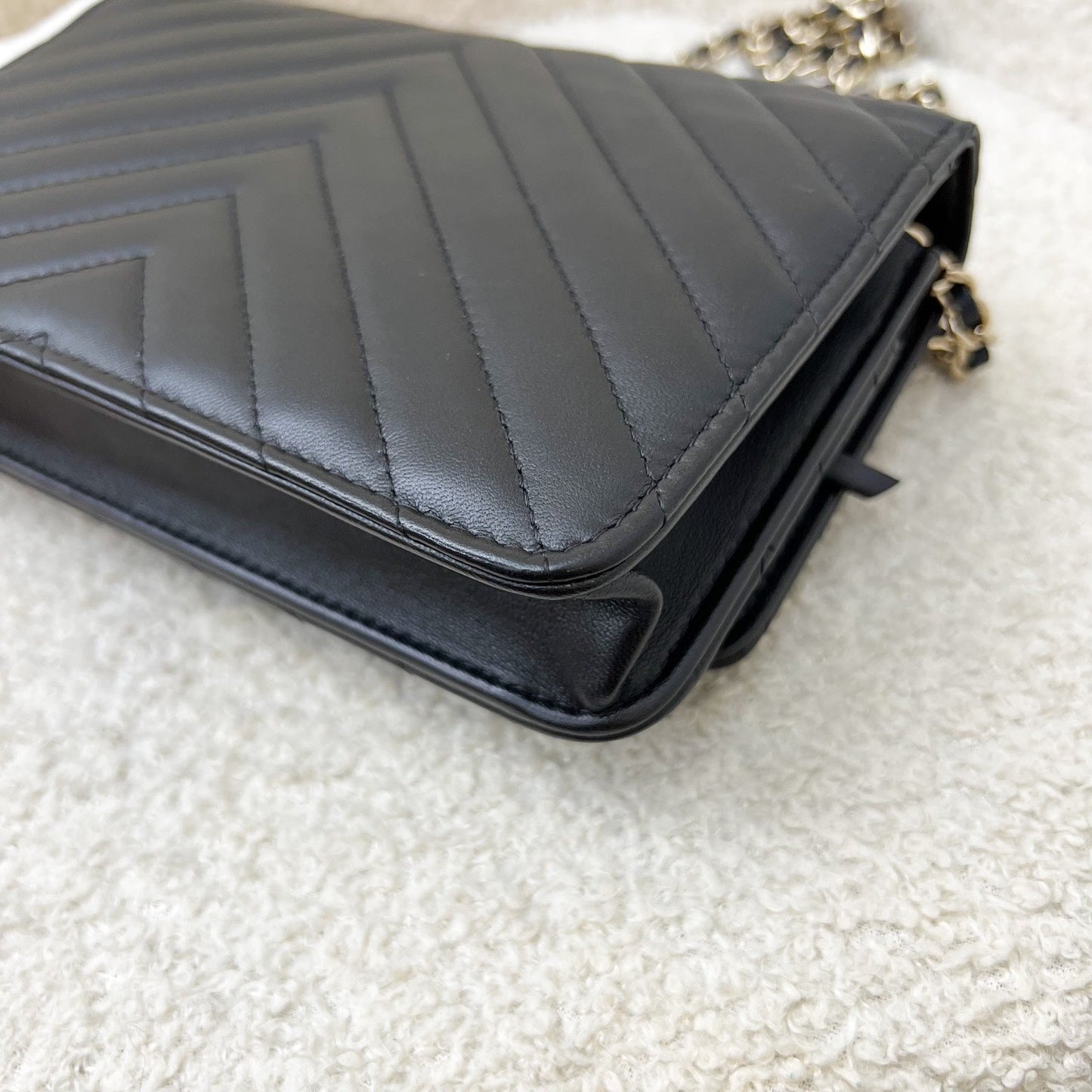 Chanel Trendy CC Wallet on Chain WOC in Black Chevron Lambskin and LGHW (Model: A80982)