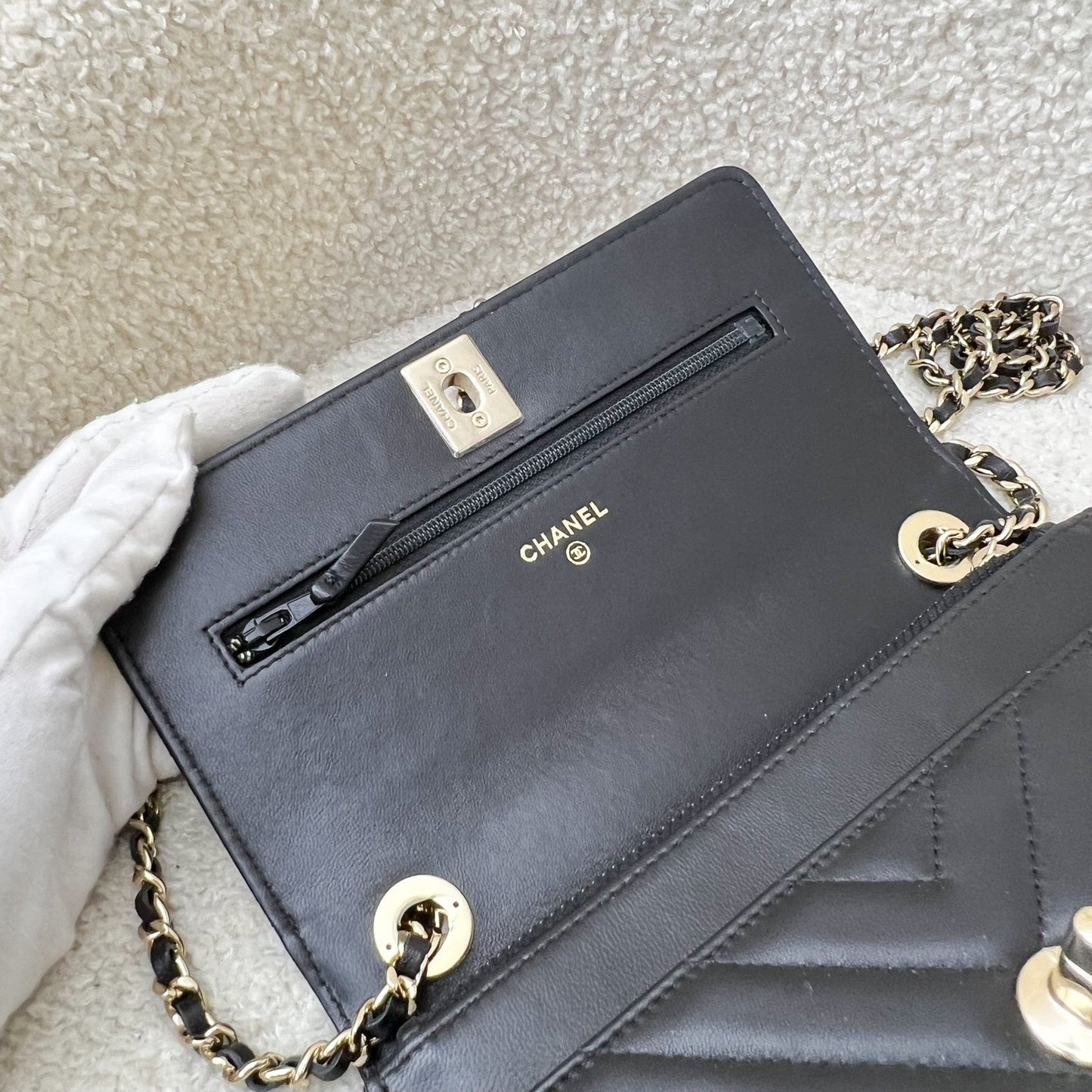 Chanel Trendy CC Wallet on Chain WOC in Black Chevron Lambskin and LGHW (Model: A80982)